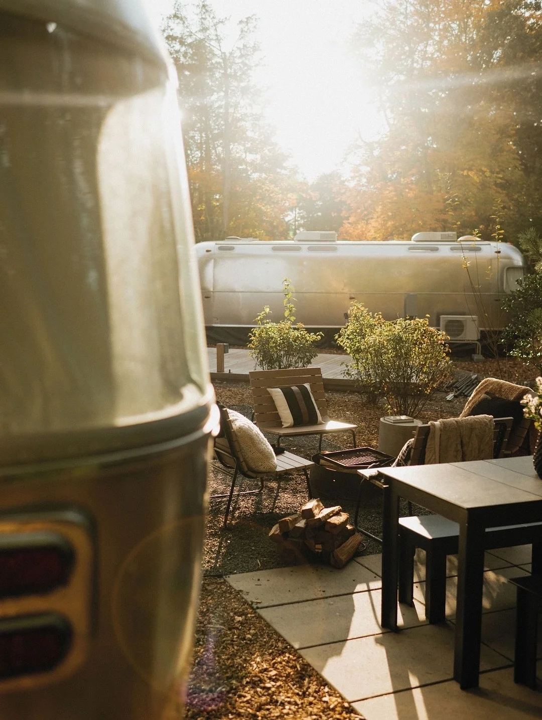 An escape that feels both timeless and new.
⠀⠀⠀⠀⠀⠀⠀⠀⠀
@autocamp Cape Cod pairs the charm of the Cape with modern design &mdash; Airstreams, cozy firepits, and sweeping views of Buzzards Bay.
⠀⠀⠀⠀⠀⠀⠀⠀⠀
Here, adventure meets ease: spend the day biking 