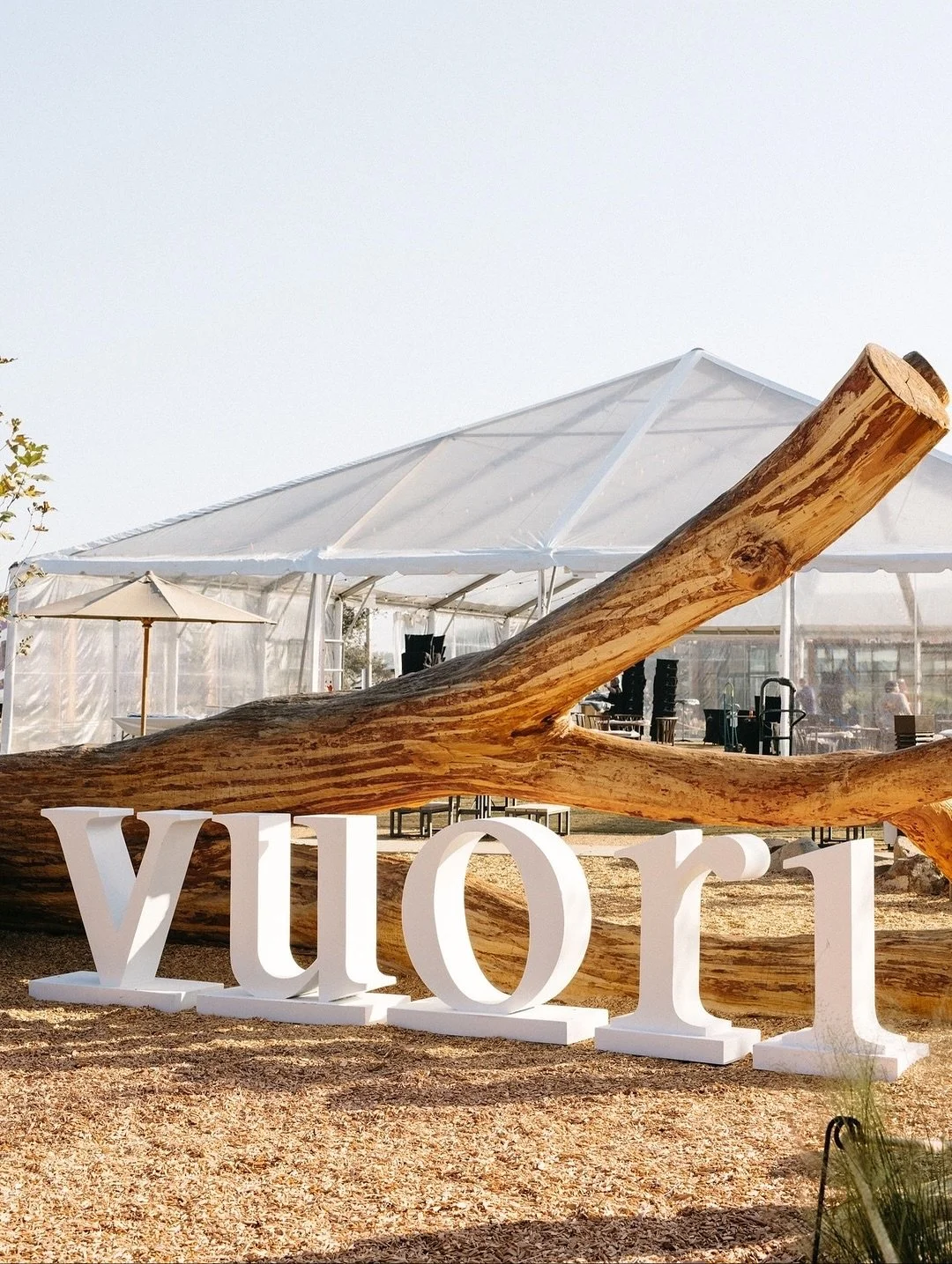 A holiday under the stars ✨
⠀⠀⠀⠀⠀⠀⠀⠀⠀
Looking back at last year&rsquo;s @vuoriclothing celebration&mdash;cozy, connected, and designed to bring people together.

It&rsquo;s not too late to start planning your holiday party. Let&rsquo;s create somethi