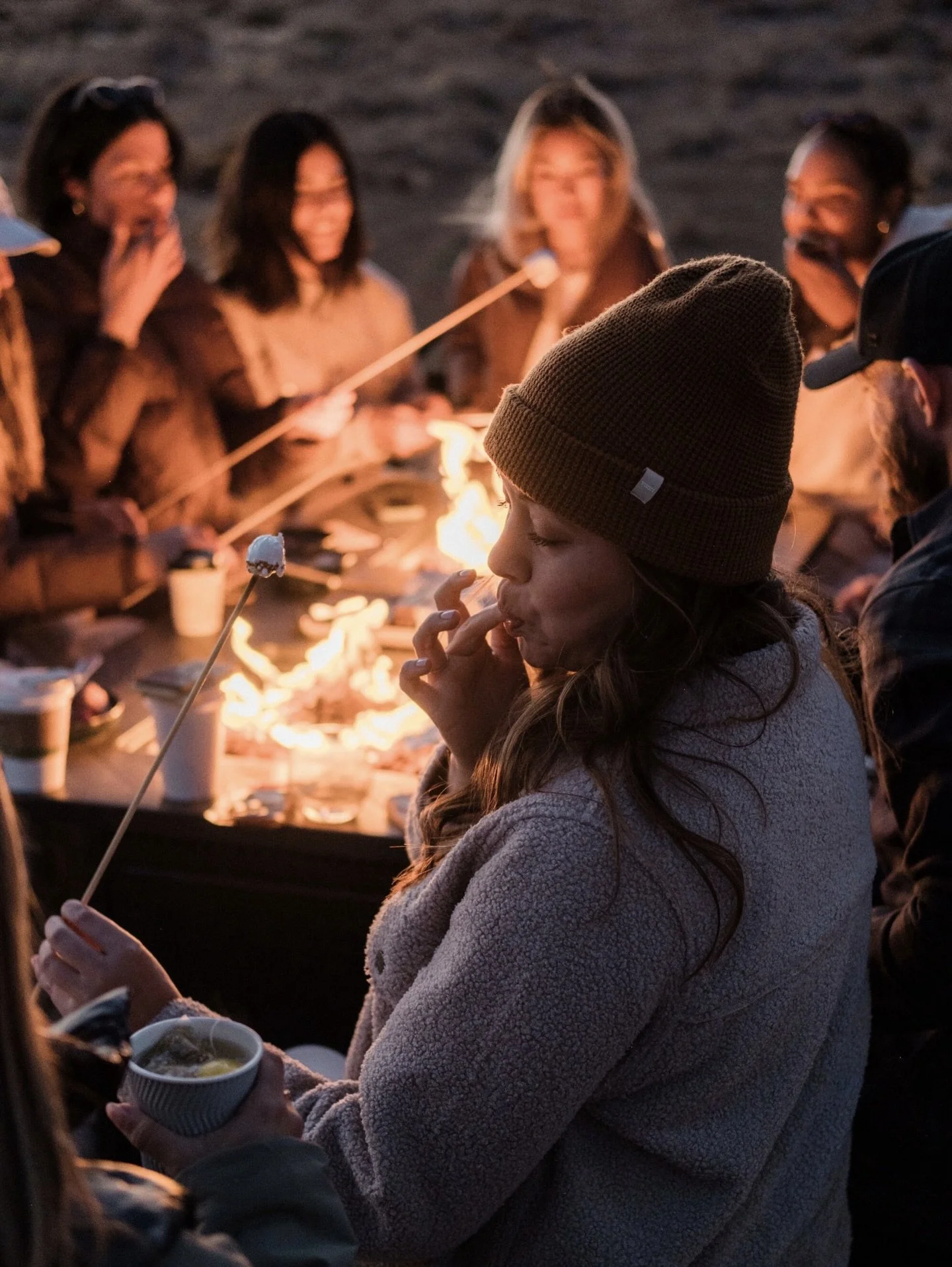 Fireside chats are simple, grounding, and full of connection.
A moment to share, to dream, and to be present together.