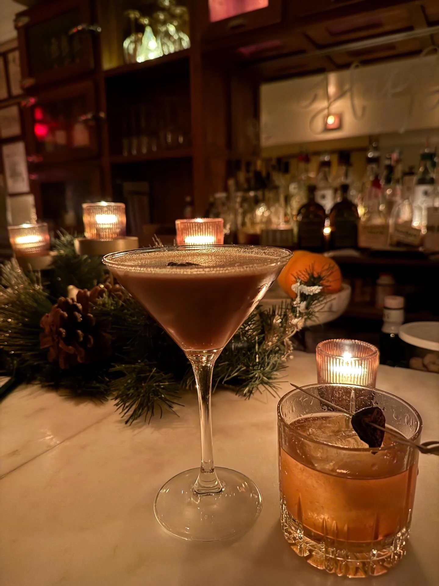 there&rsquo;s no place like the UES for the holidays&hearts;️