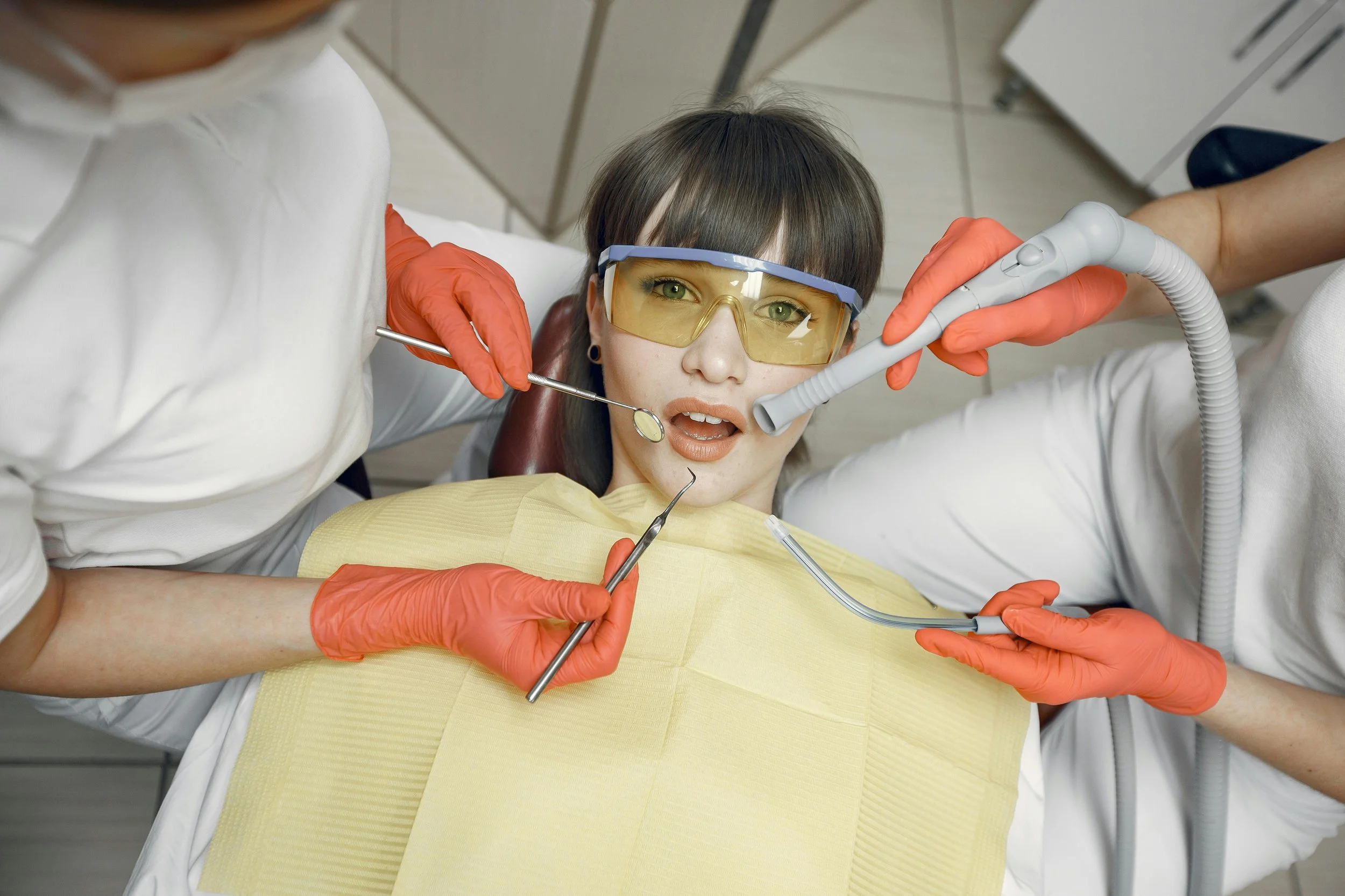 Helpful Tips for Easing Dental Anxiety from Early Age to Adults