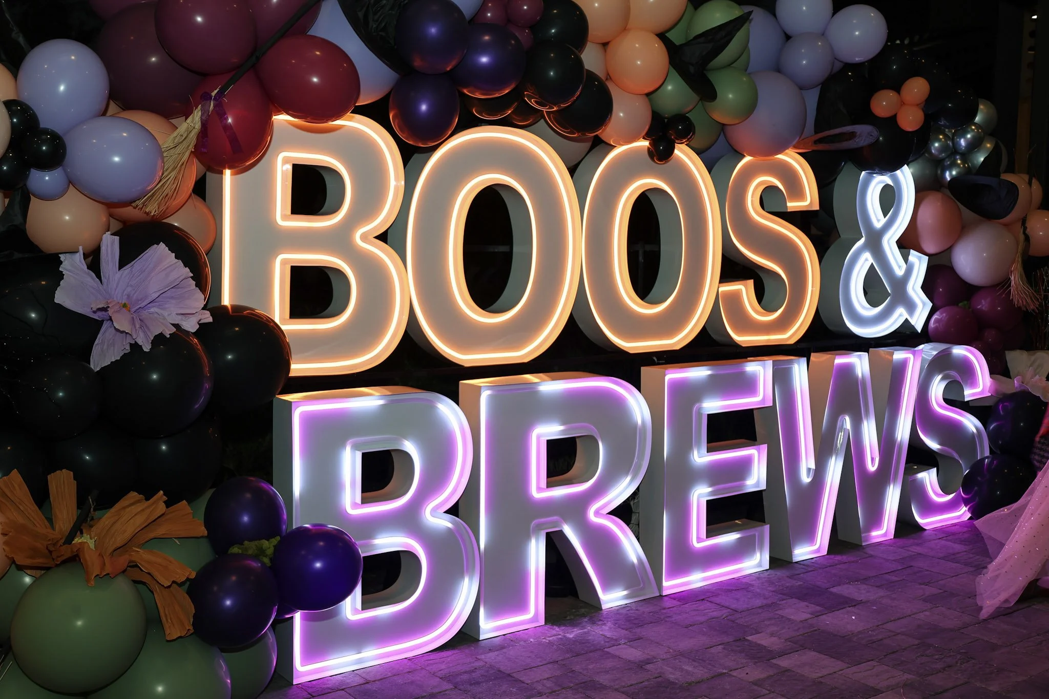 boosandbrewslights.jpg