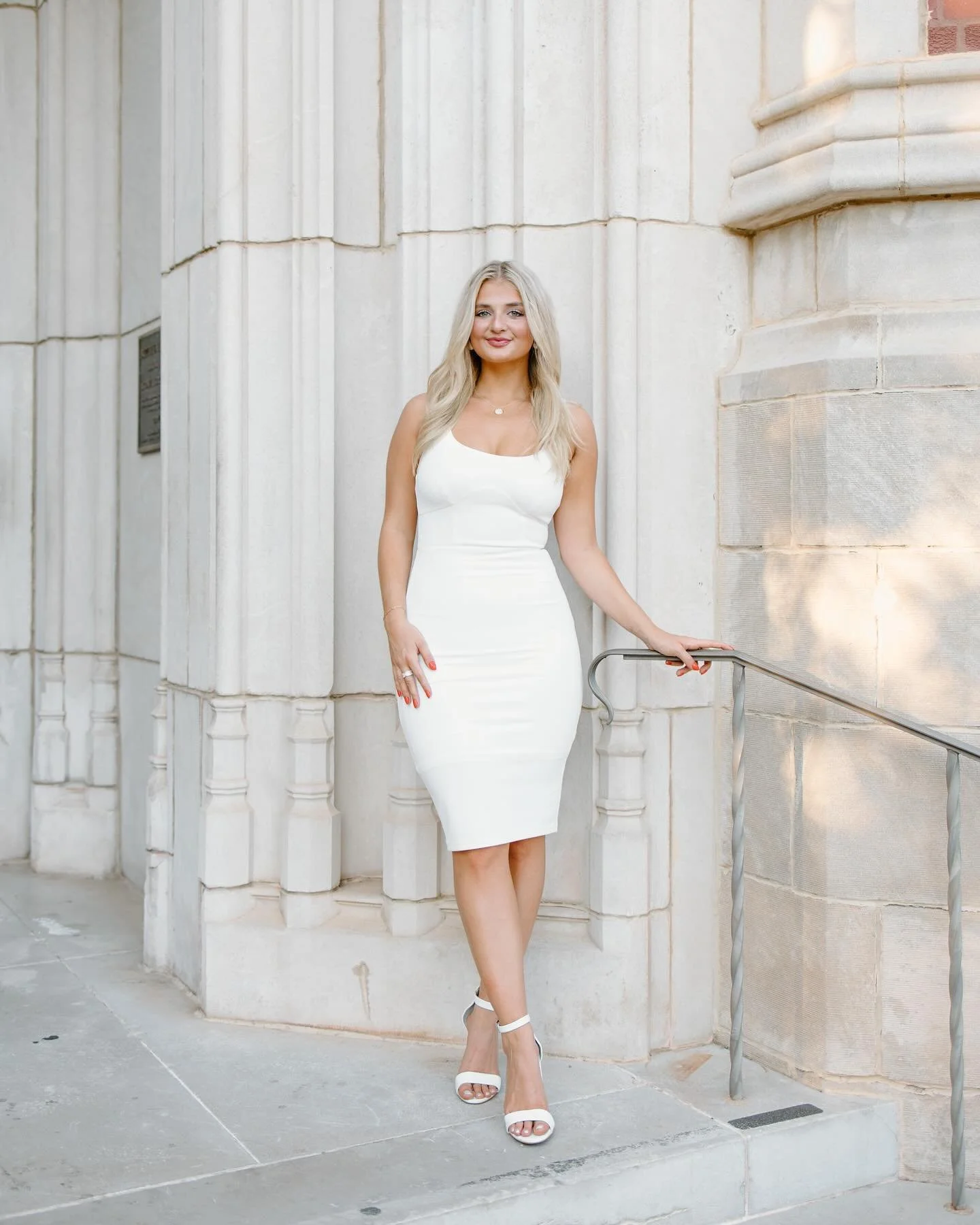 It&rsquo;s fall senior season and my favorite time of the year! If you are a college student graduating this fall from TCU, DBU, SMU or anywhere else in DFW I will be offering a 15% discount on my Full and Deluxe Senior Packages! I will also be givin