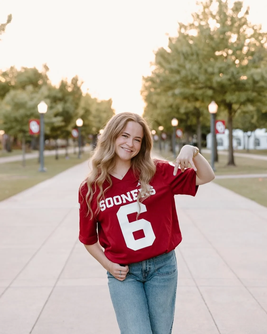 Happy OU/TX weekend to all my Sooners!! Boomer! 🤘🏼⬇️