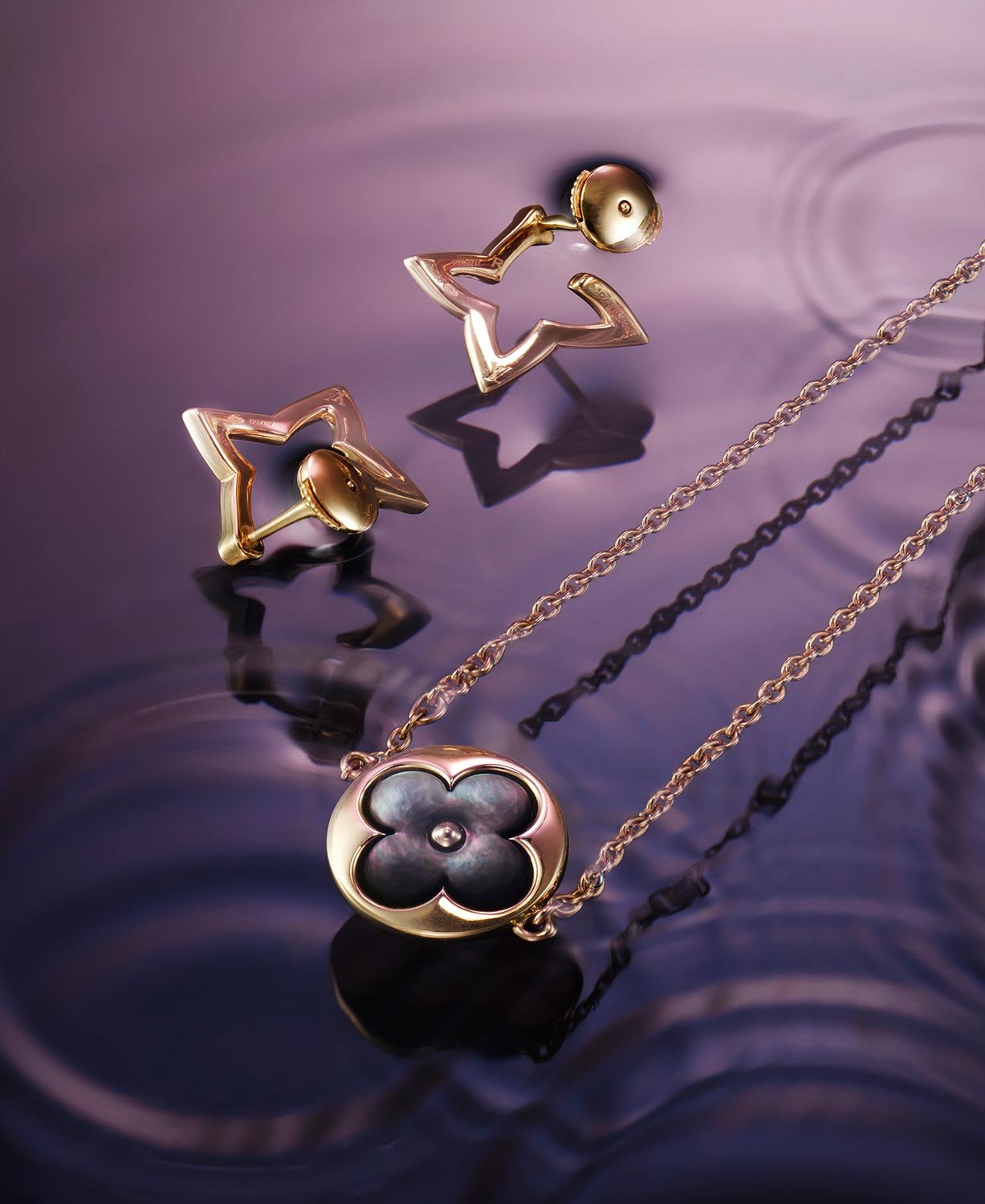 luxury-jewely-abstract-water-studio-photography.jpg