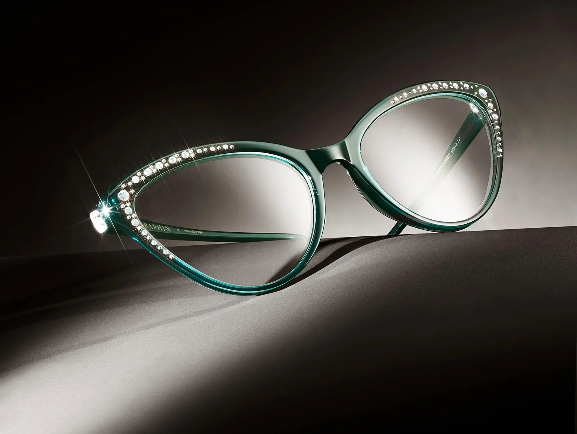 luxury-eyeglasses-product-advertising-photography-02.jpg