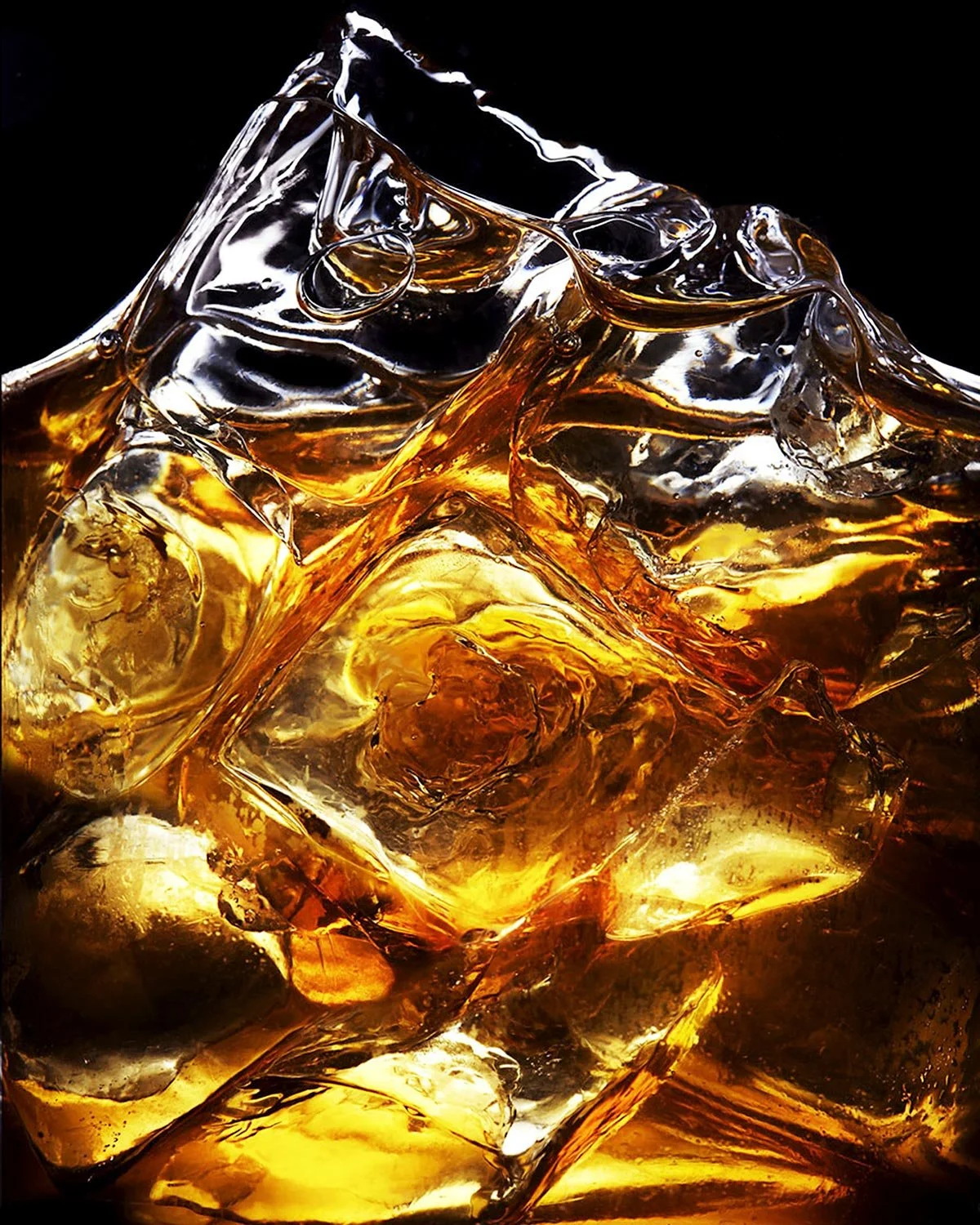 premium-whisky-ice-cubes-macro-photography-texture-studio-lighting.jpg