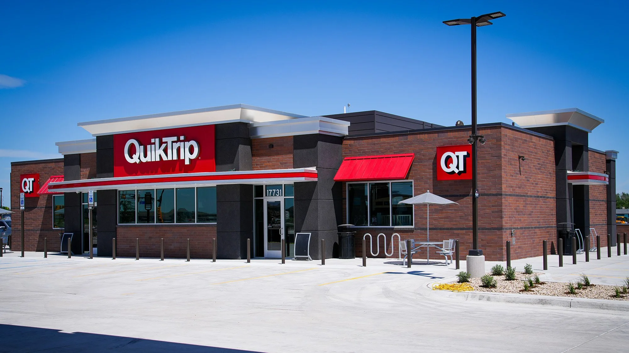 Quick Trip Exterior.jpg