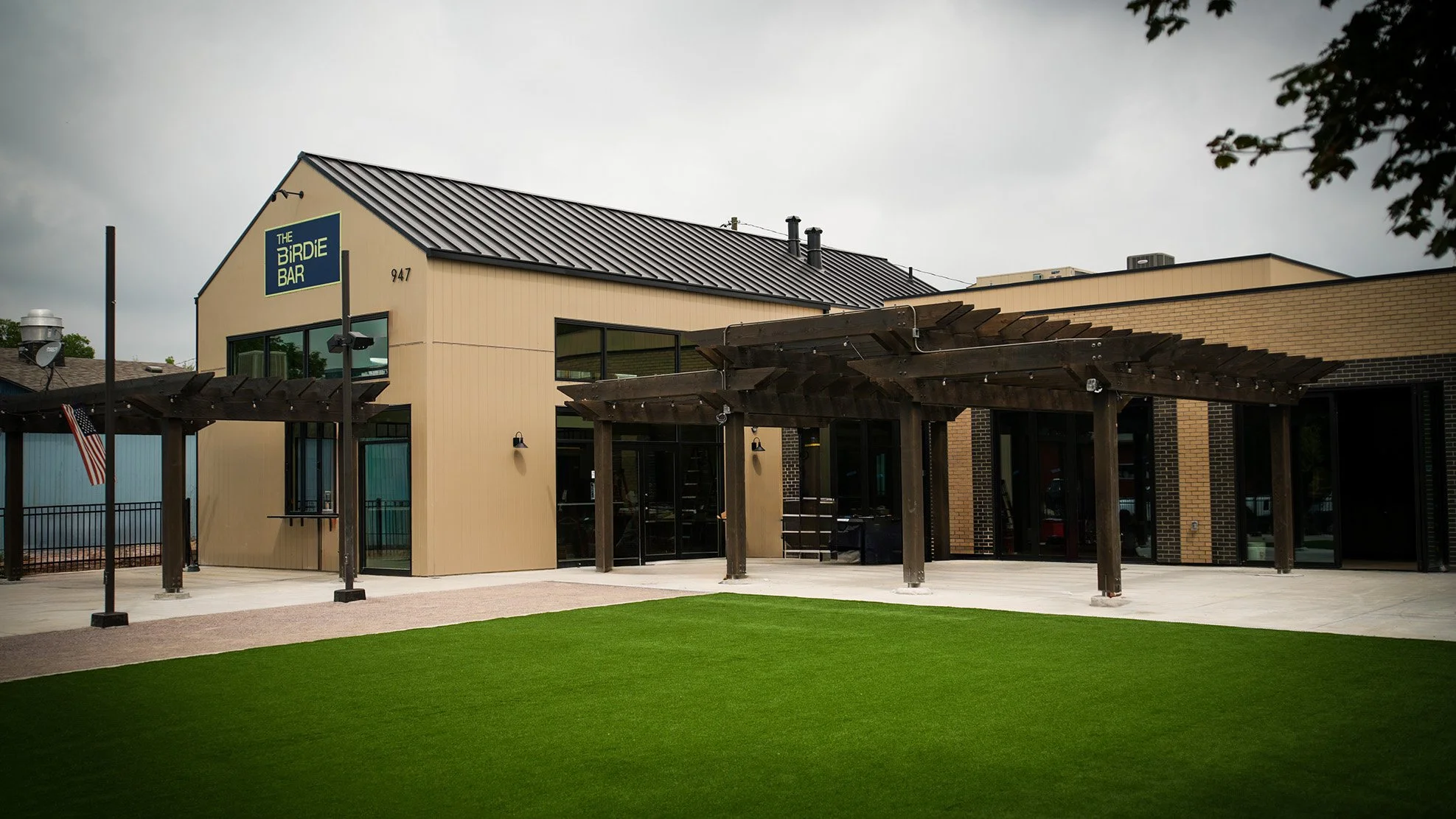 Birdie Bar Exterior.jpg