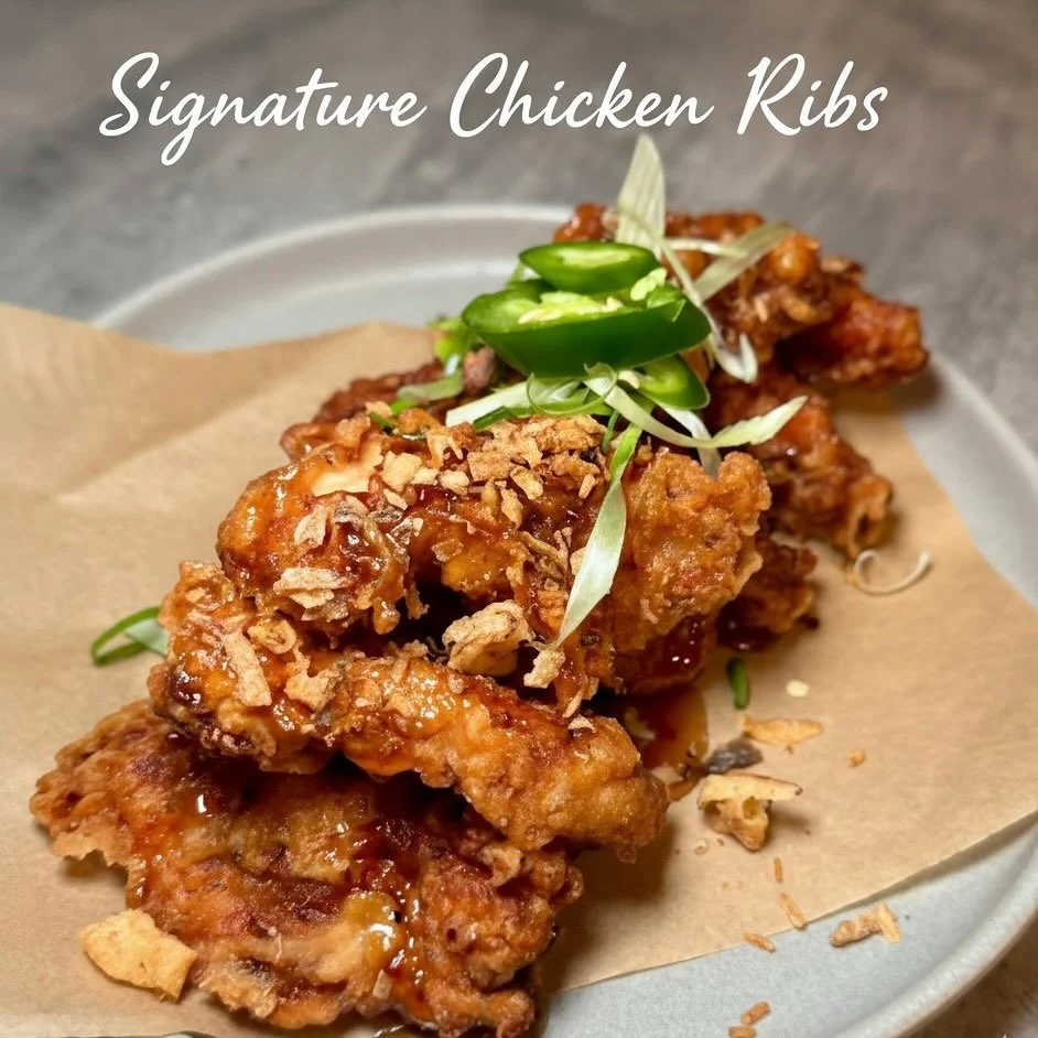 Golden, crispy perfection in every bite 🍗✨ 
Our Signature Chicken Ribs are marinated to flavour-packed perfection and fried till irresistibly crunchy. Once you try them, you&rsquo;ll be hooked! 😍 
#PhoRealFaves #CrispyChickenRibs #SpringfieldEats #