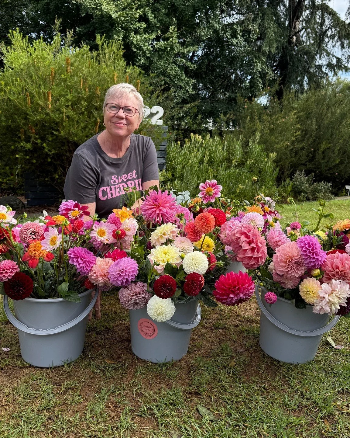 It was Valentines Day on Saturday but we are absolutely feeling the love today! The beautiful Belinda from @mistyridgeflowers ers contacted us to say she wanted to donate all of these incredible dahlias to Blush! We are happy to be able to share thes