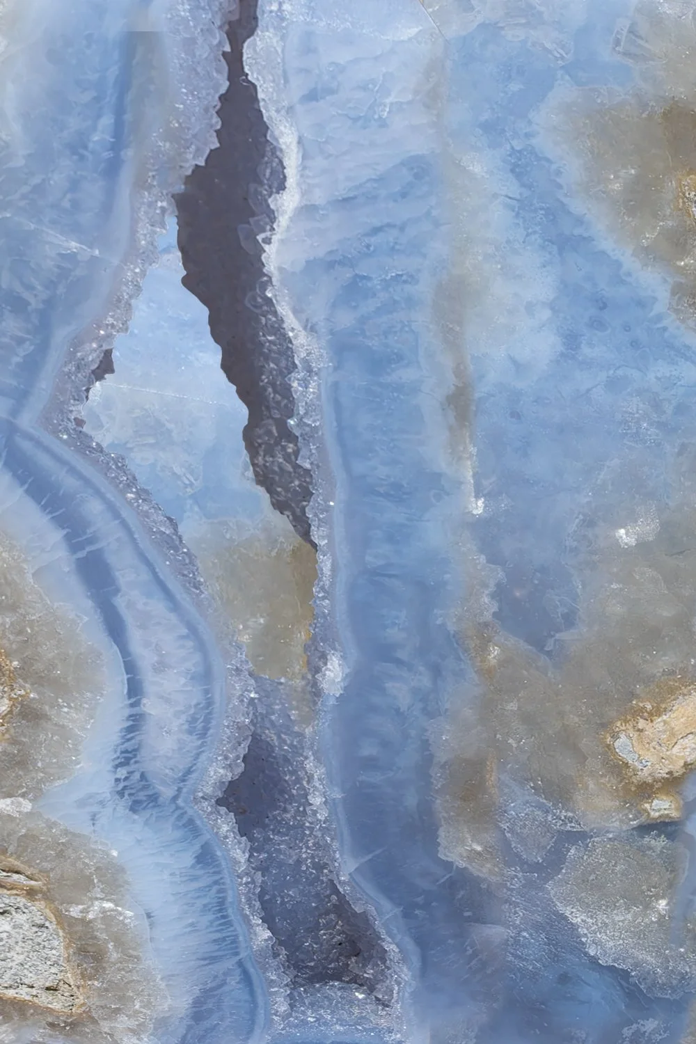 Find serenity with our Blue Lace Druzy Crystal Cremation Urn. A bespoke, personalised cremation urn and photo urn keepsake designed for spiritual healing. Shop now