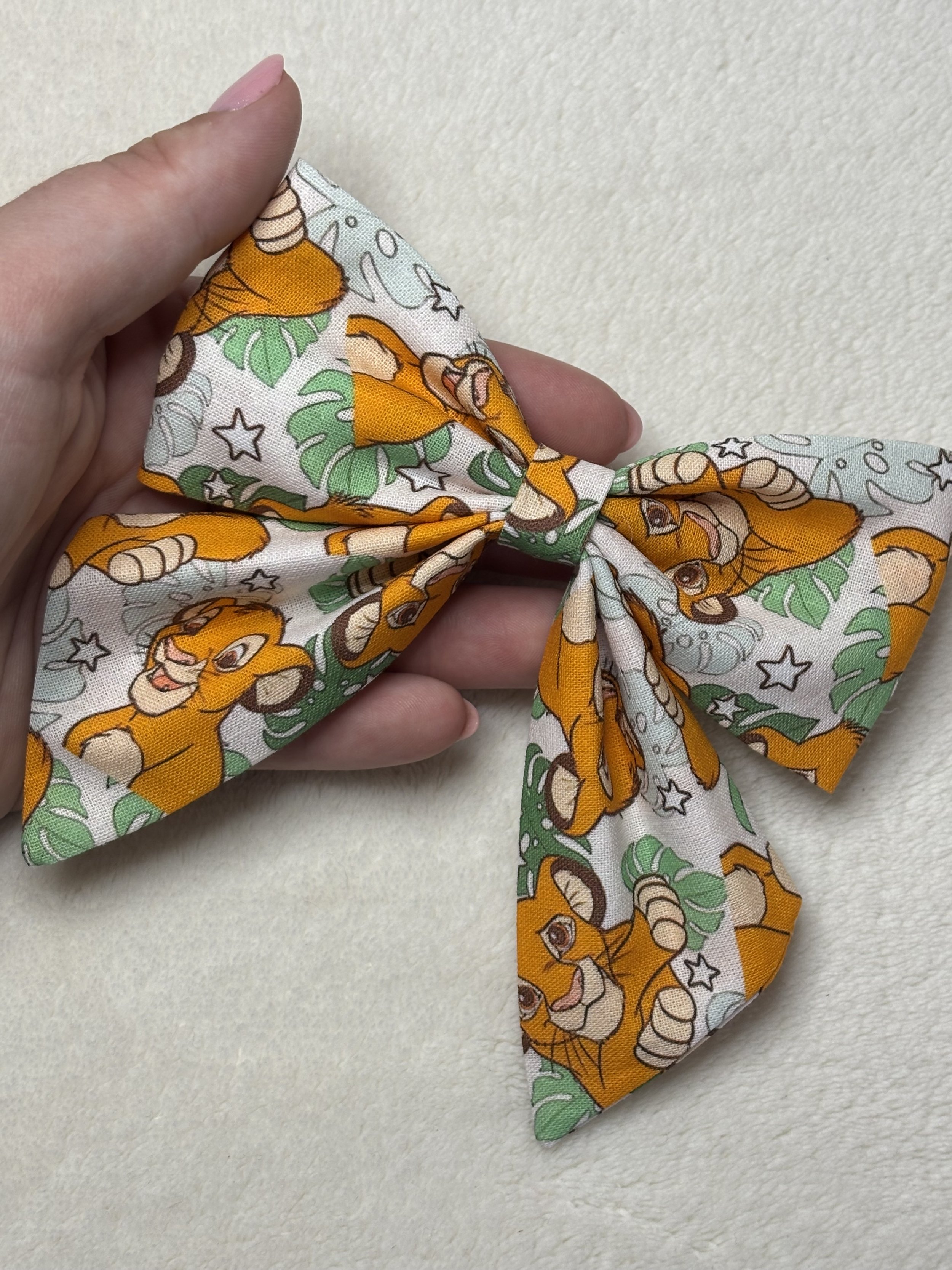 Lion king occasion bow