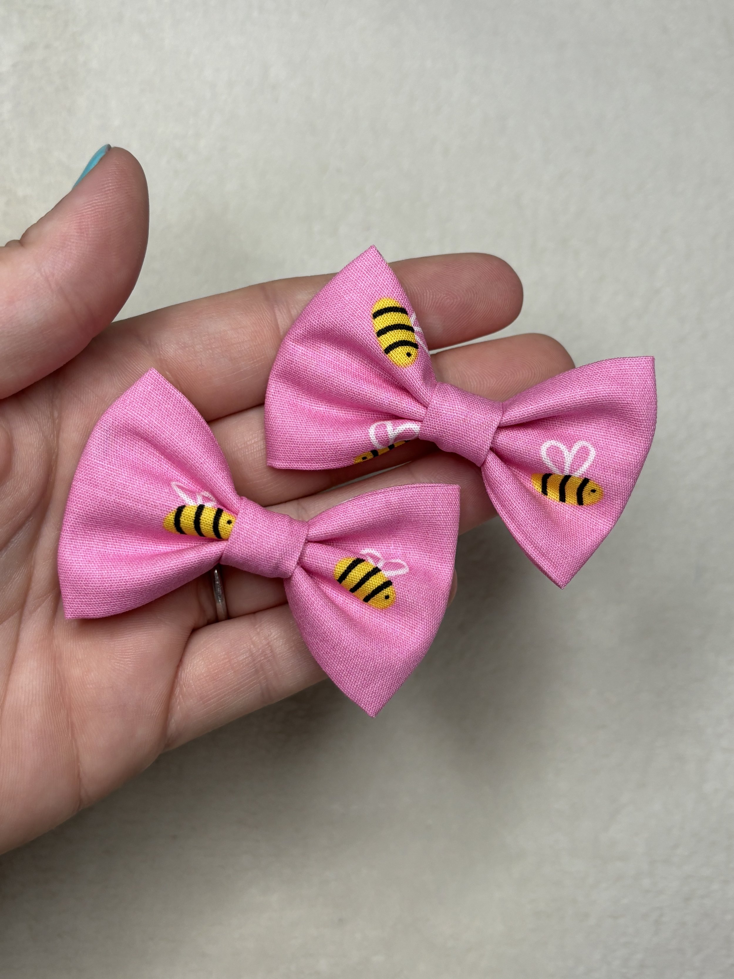 Pink bees 3’’ pigtail set