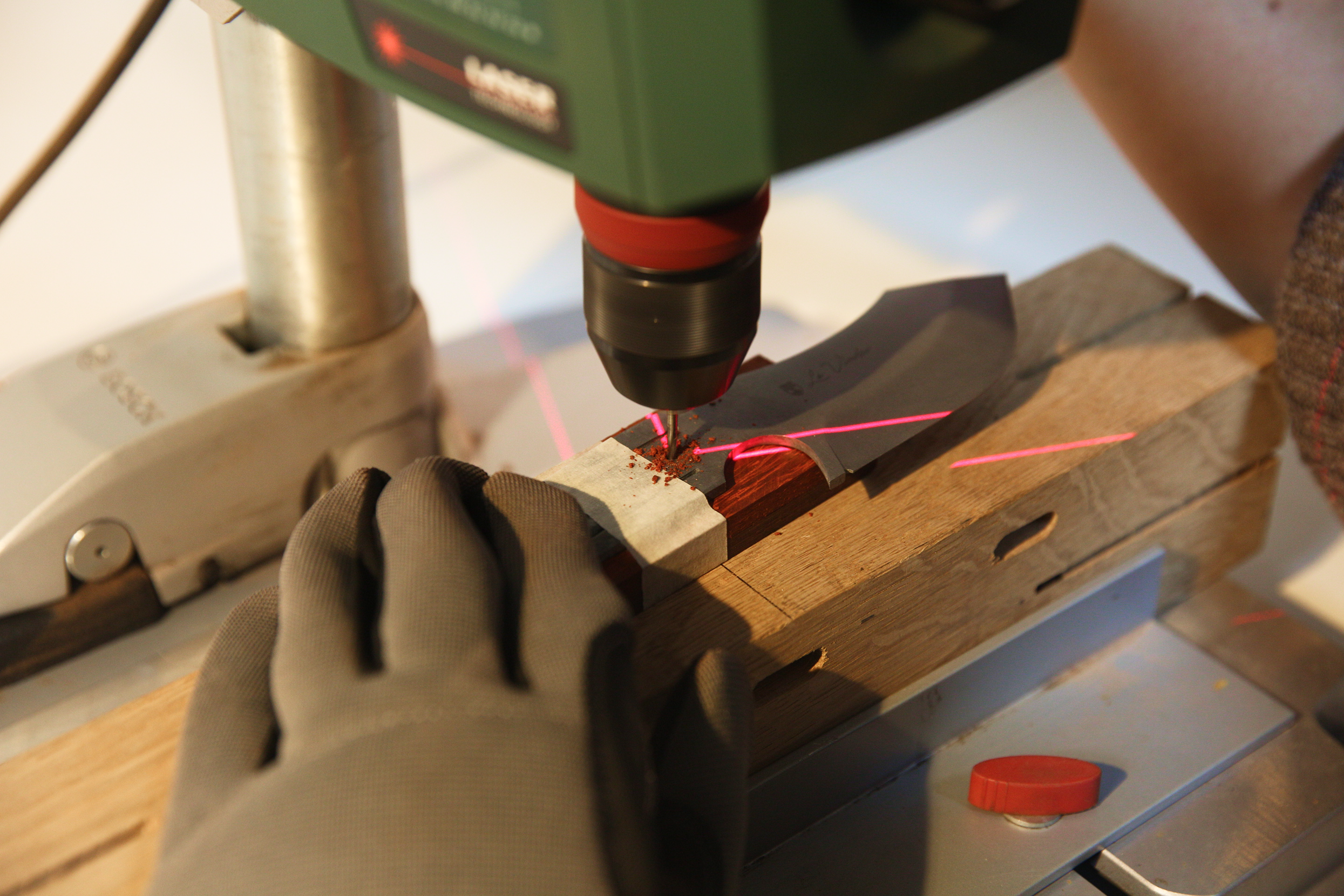 Atelier d'initiation en coutellerie à paris, couteau de randonnée artisanal, outdoor