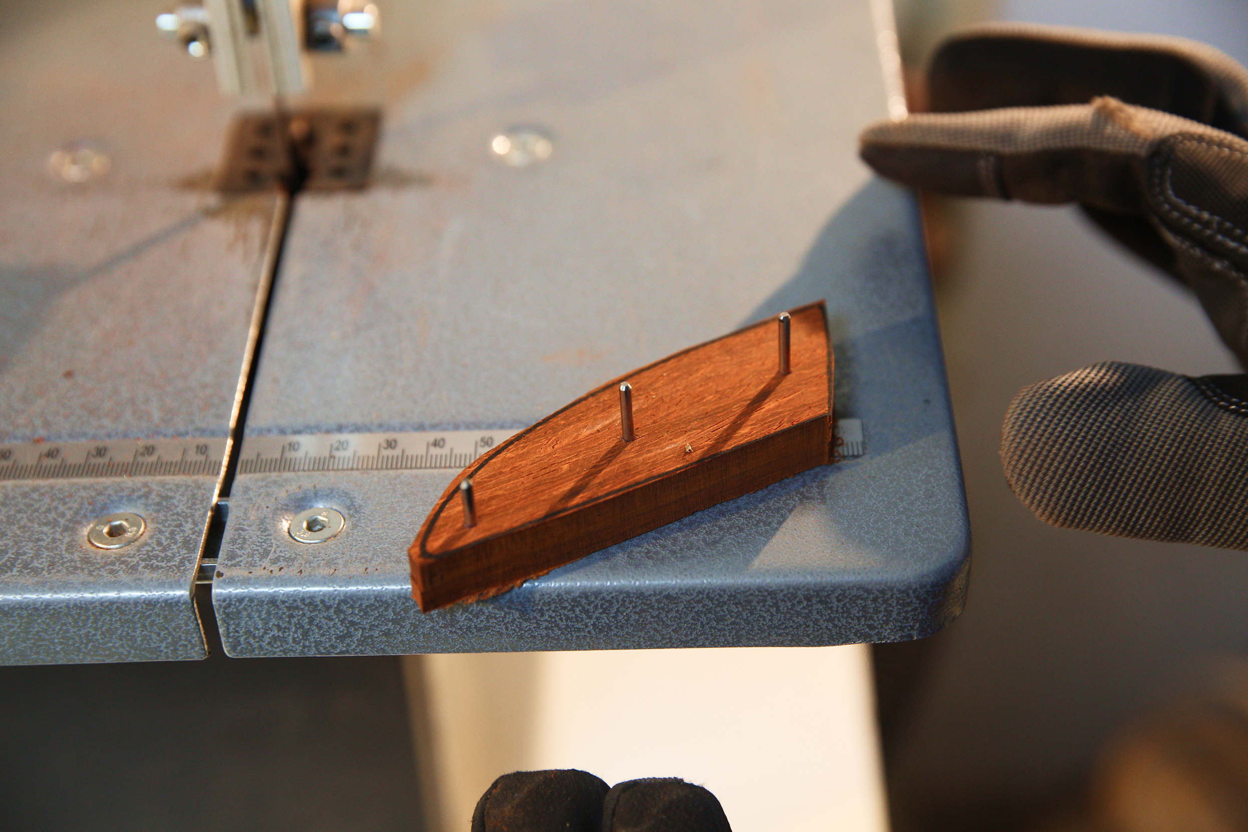 Atelier d'initiation en coutellerie à paris, couteau de randonnée artisanal, outdoor