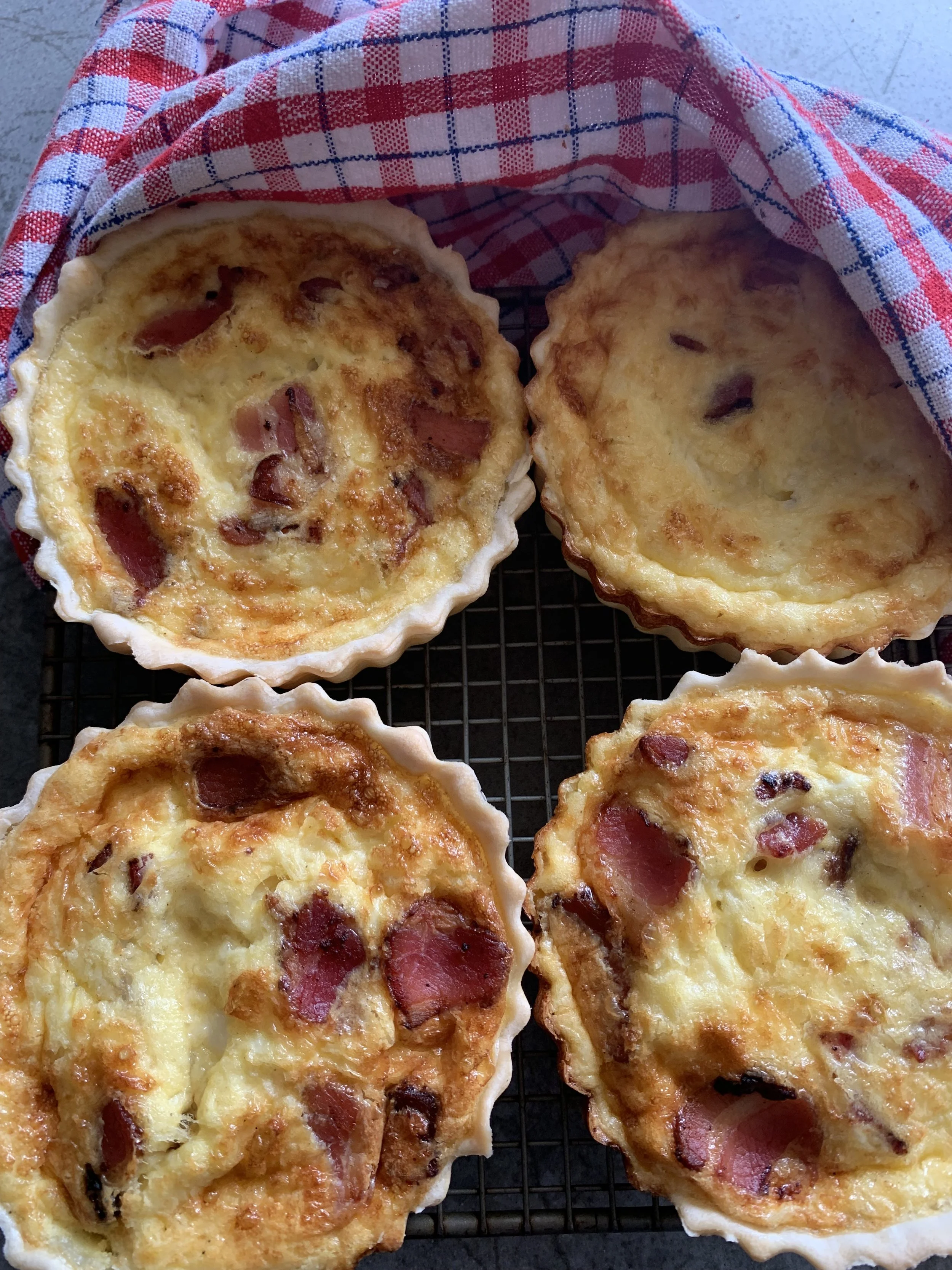 Fresh Mini Cheesy Egg & Bacon Quiche