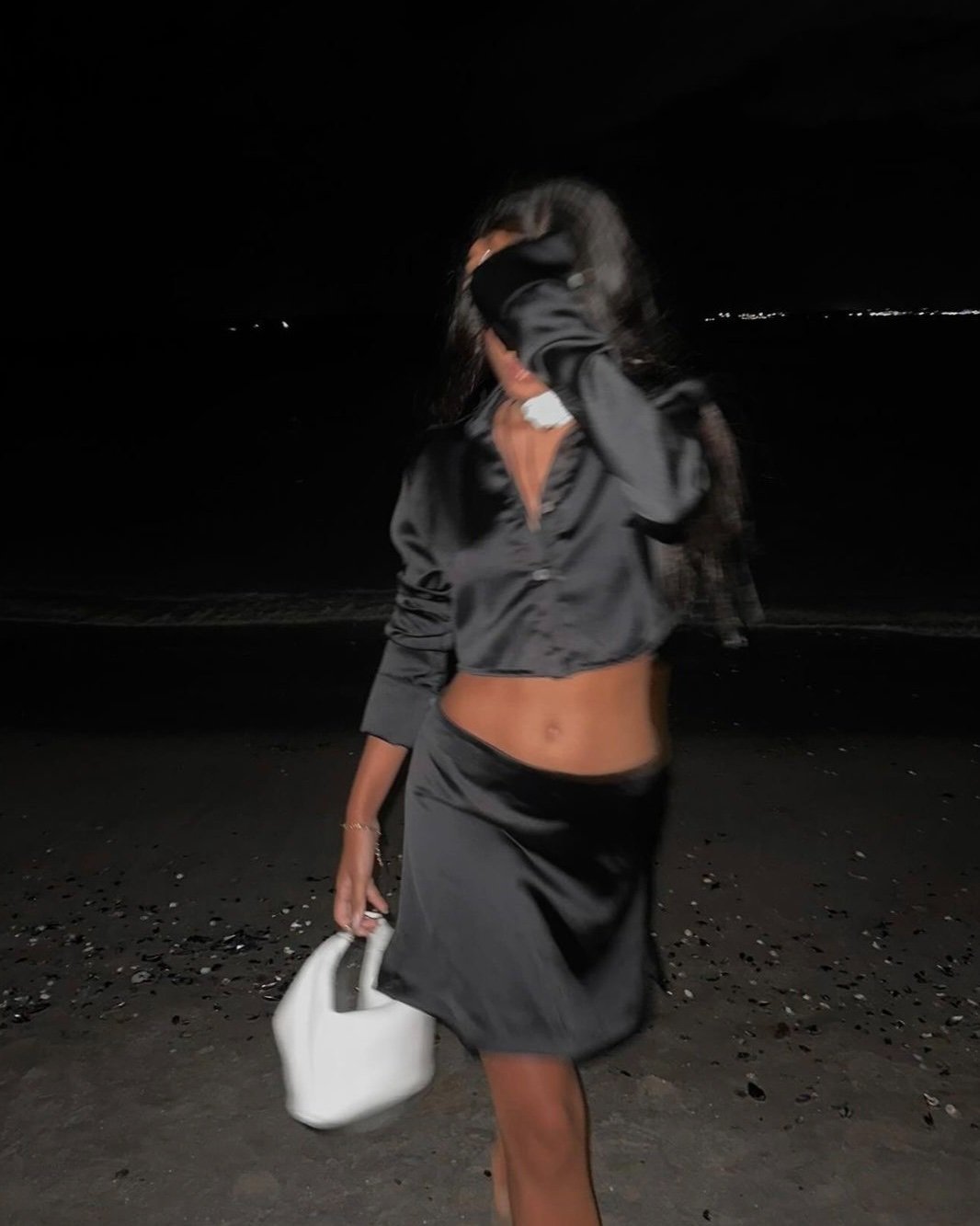 Creación de contenido de moda, estilismo para Instagram, asesoría en TikTok, contenido estético, fashion content para marcas y agencias PR en Punta del Este, servicios online y remotos, fashion stylist certificada por Vogue España.