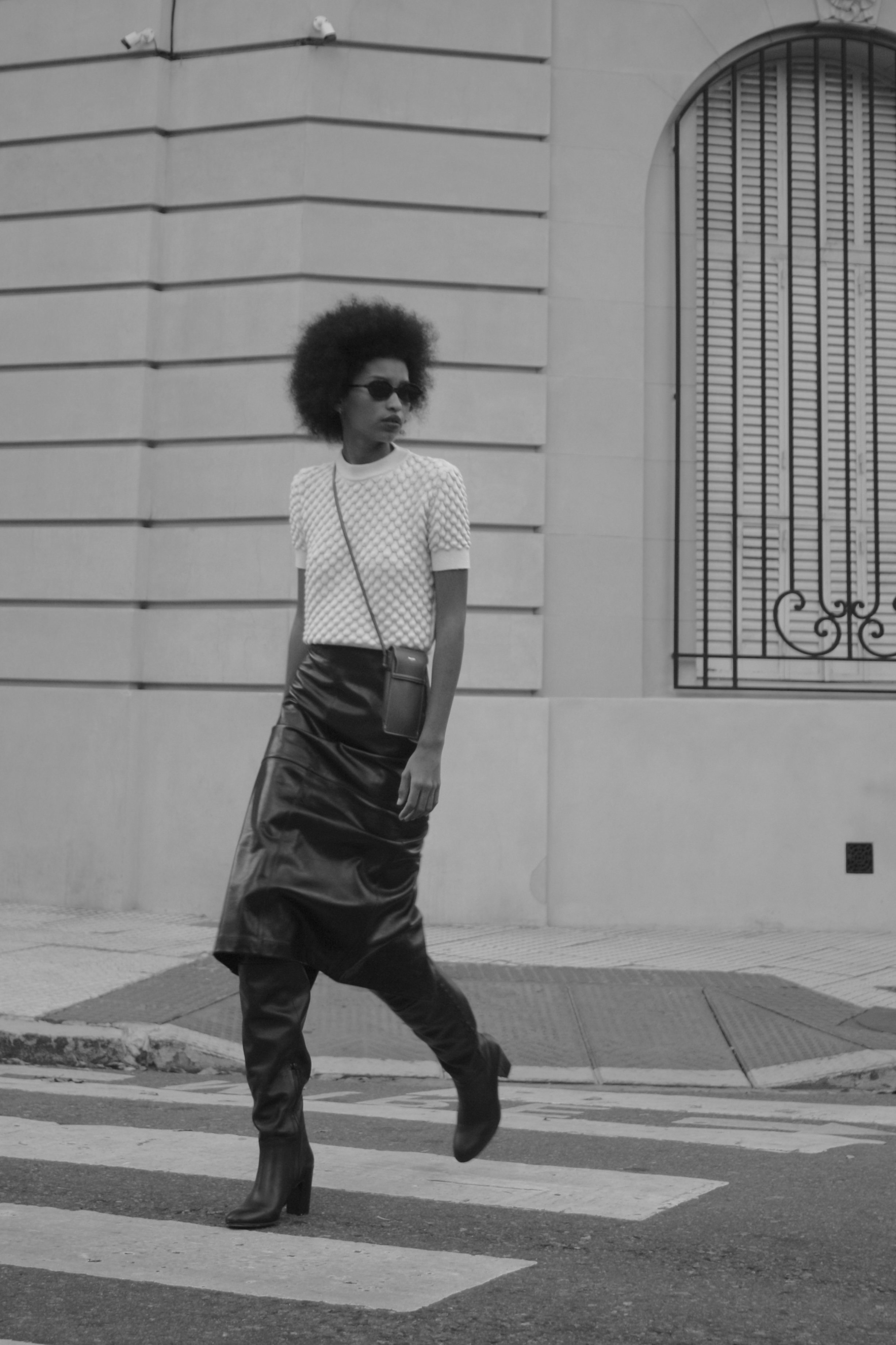 Coordinating celebrity looks during editorial shoot