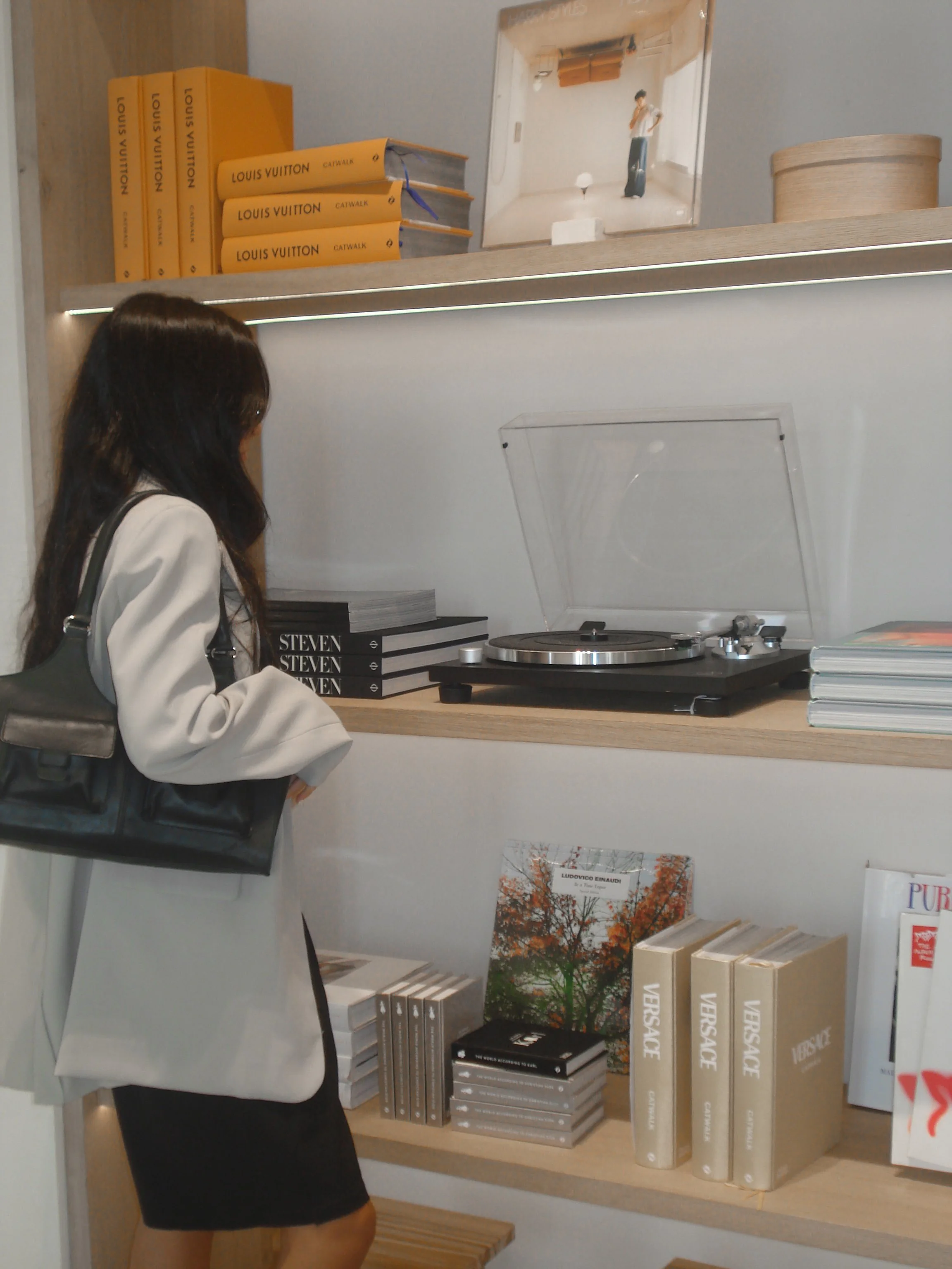 Bianca Barese Estilista de Moda en Madrid Certificada por Vogue España Servicios UGC para Marcas de Moda Online. Asesoramiento de Imagen Online. Comunicadora de Moda. Editoriales para Revistas de Moda. Editoriales para Marcas de Moda 