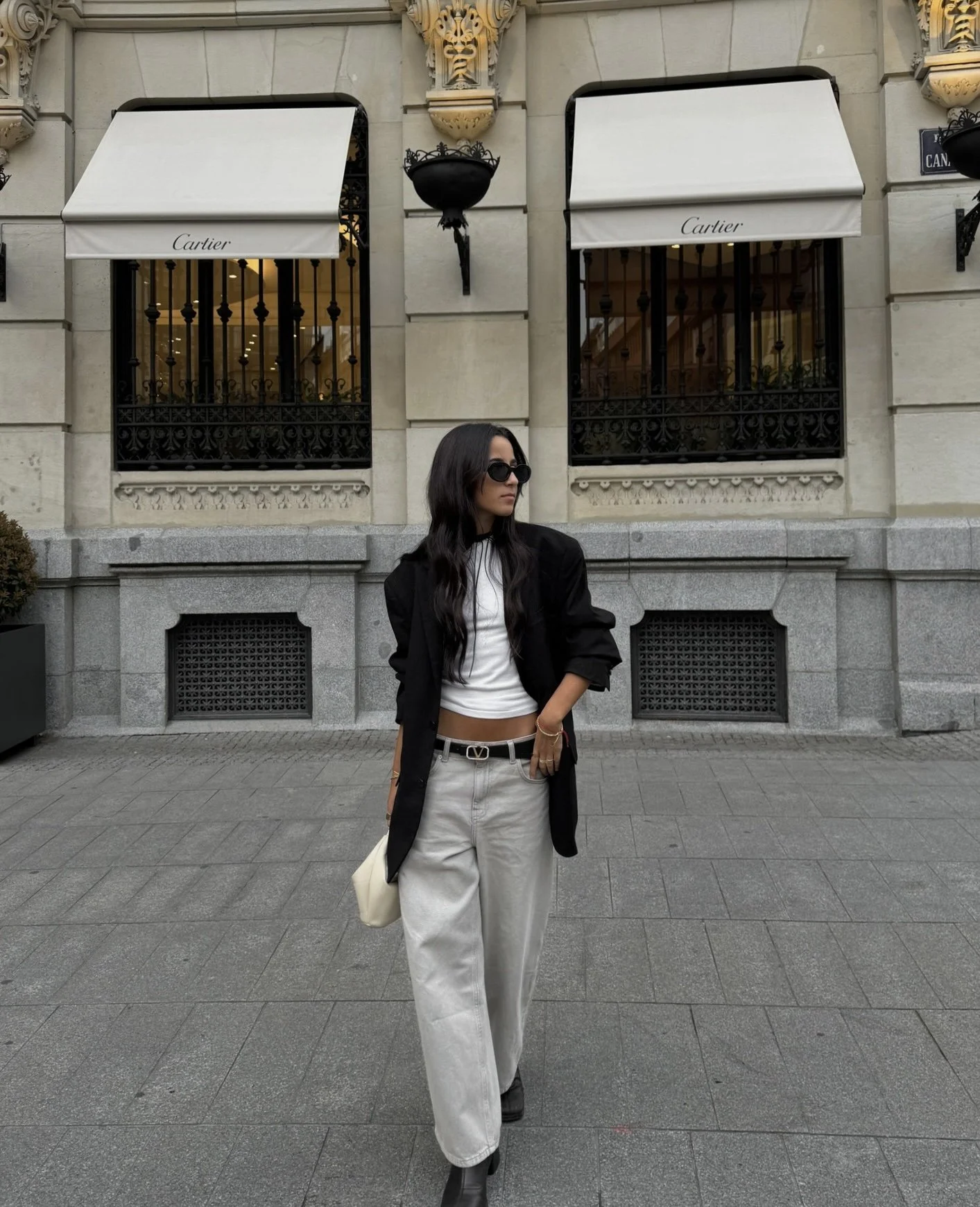 Creación de contenido de moda, estilismo para Instagram, asesoría en TikTok, contenido estético, fashion content, para marcas y agencias PR, showrooms en Madrid Serrano, servicios online y remotos, fashion stylist certificada por Vogue España