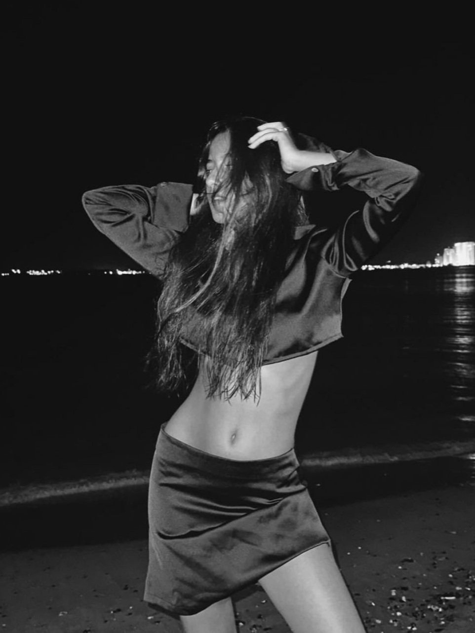 Creación de contenido de moda, estilismo para Instagram, asesoría en TikTok, contenido estético, fashion content para marcas y agencias PR en Punta del Este, servicios online y remotos, fashion stylist certificada por Vogue España.