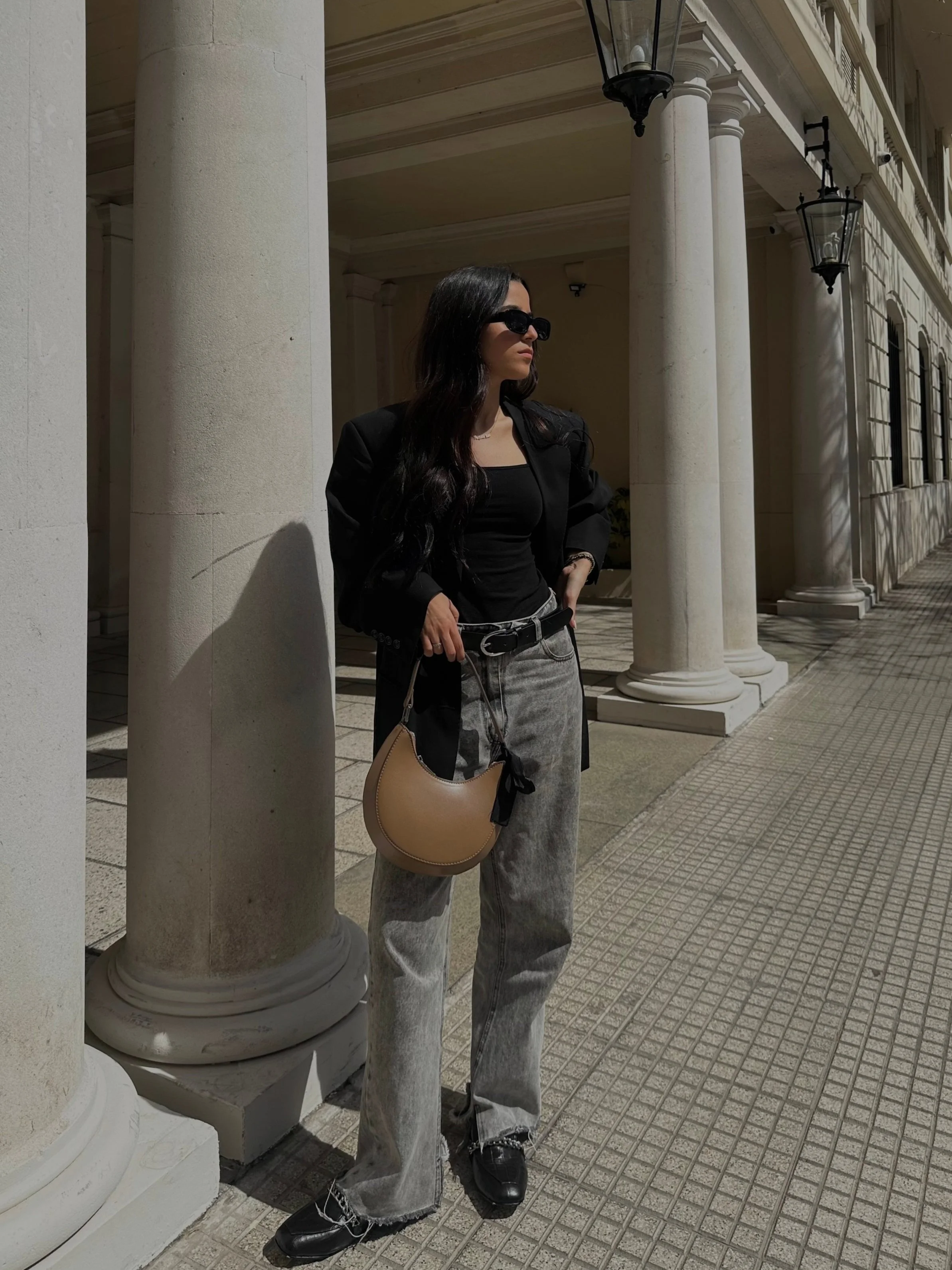 Creación de contenido de moda, estilismo para Instagram, asesoría en TikTok, contenido estético, fashion content para marcas y agencias PR en Buenos Aires, servicios online y remotos, fashion stylist certificada por Vogue España.