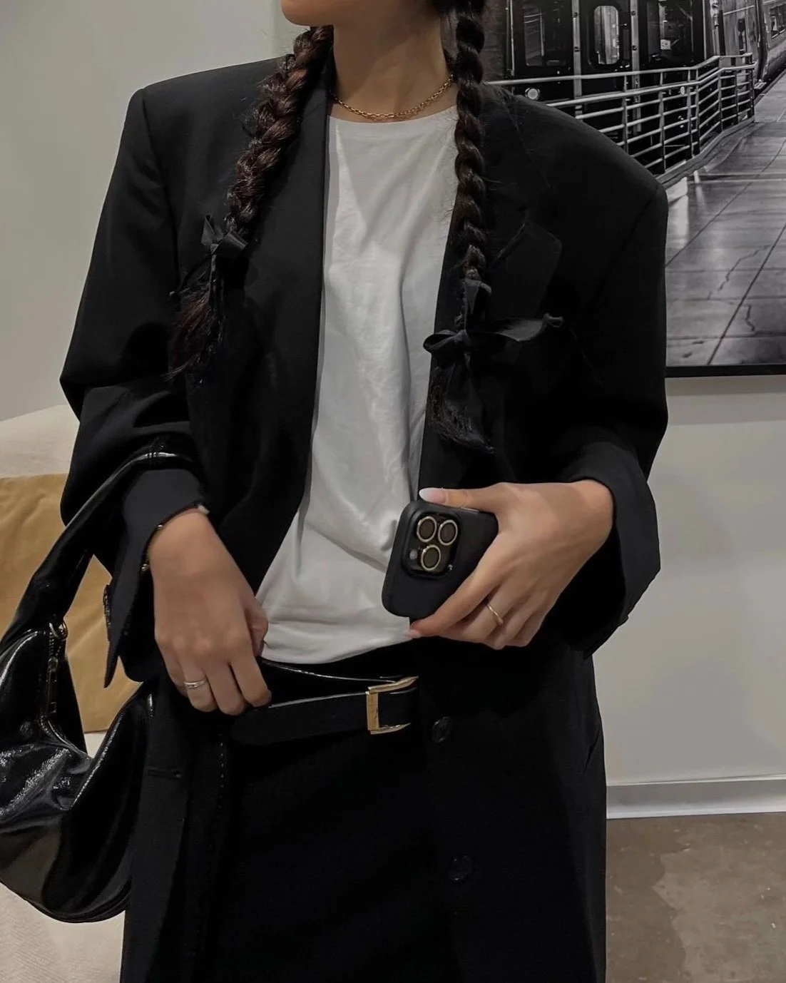 Creación de contenido de moda, estilismo para Instagram, asesoría en TikTok, contenido estético, fashion content para marcas y agencias PR en Buenos Aires, servicios online y remotos, fashion stylist certificada por Vogue España.