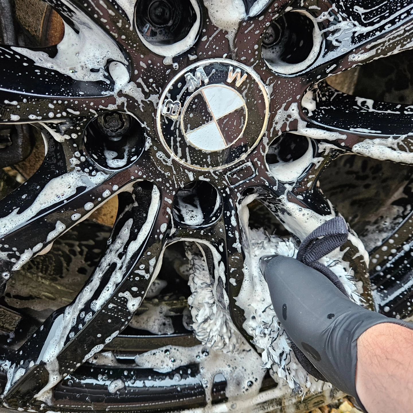 BLAST your wheels with our sticky, clinging wheel and tyre cleaner.  Available very soon! 
#detailing  #carlovers #cargram #detailingaddicts  #detail #detailinglife #detailingaddicts