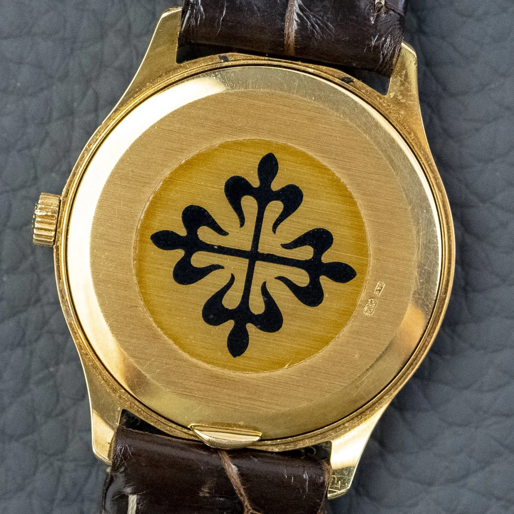 Patek Philippe Calatrava 3923 2859934 B.jpg