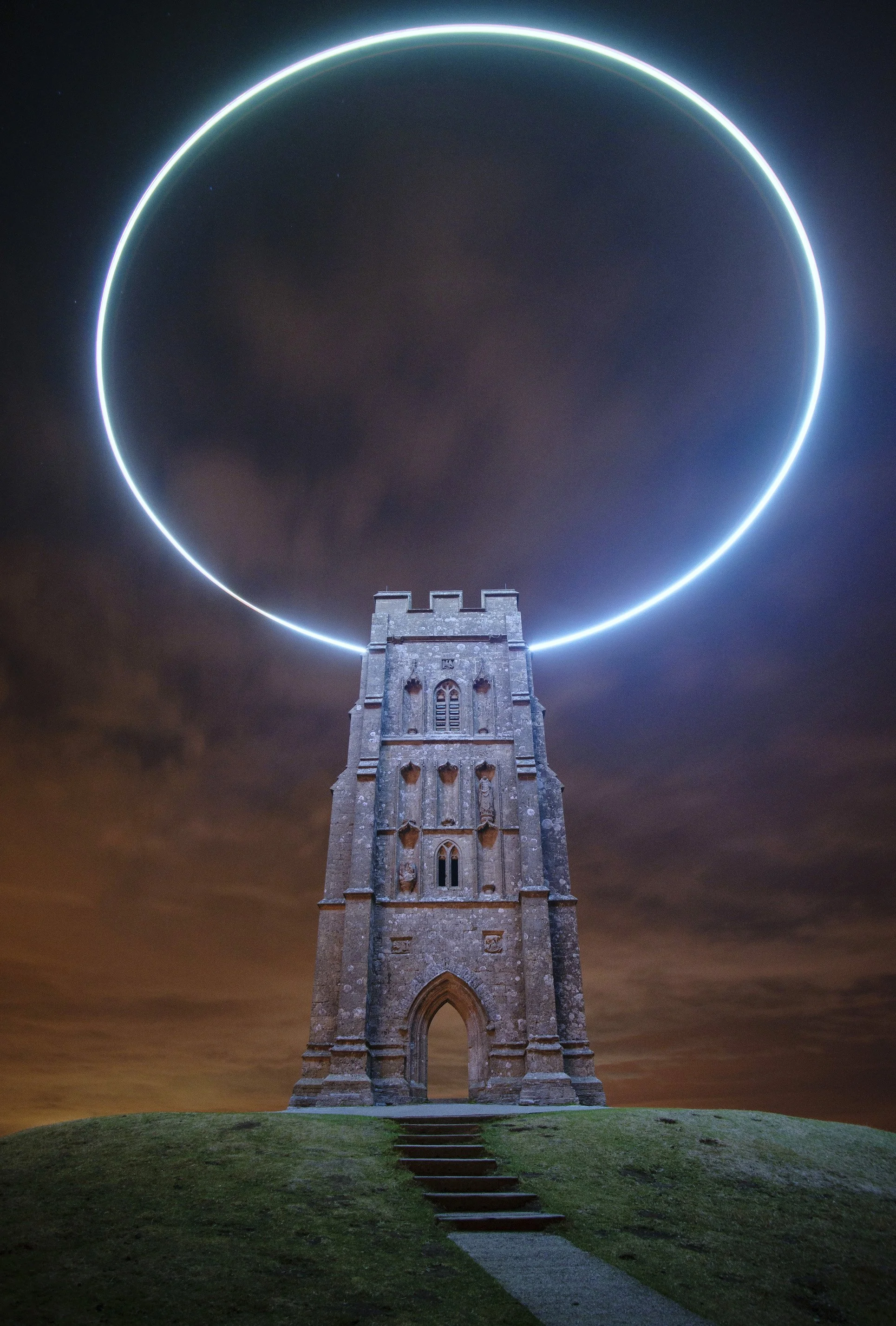 Tor with Halo light painting by kim von coels.jpeg