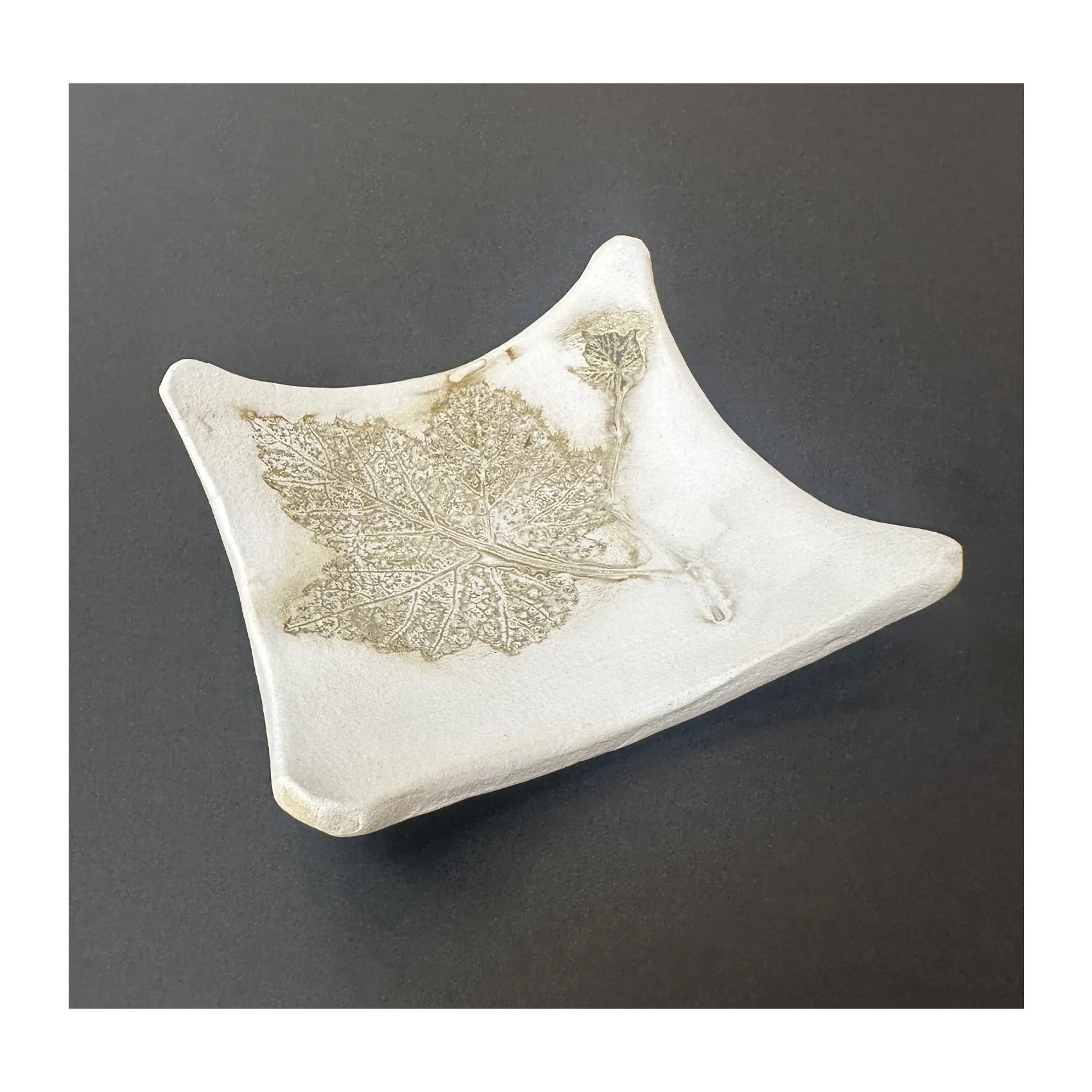 Vine Dish