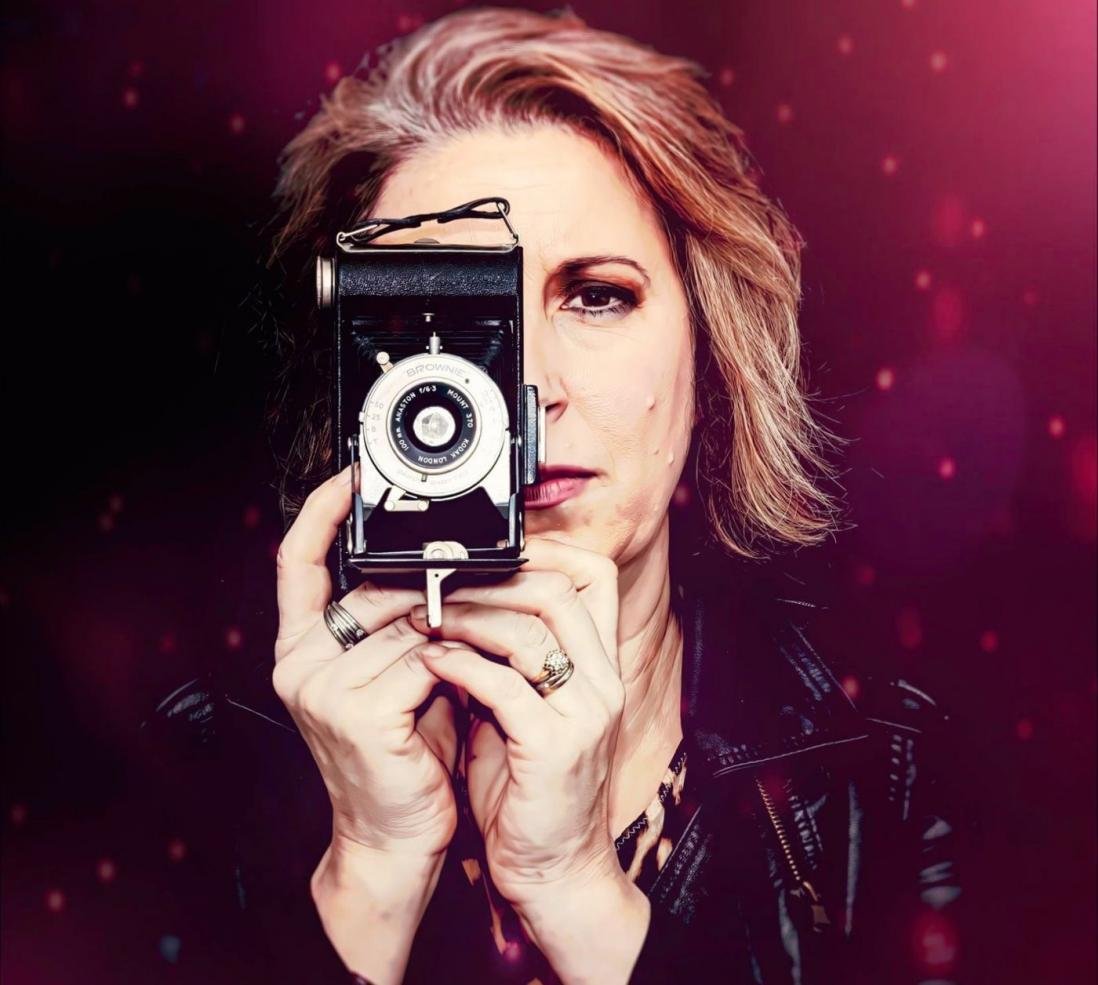 Shelley Dyer-Gibbins: Artist Interview