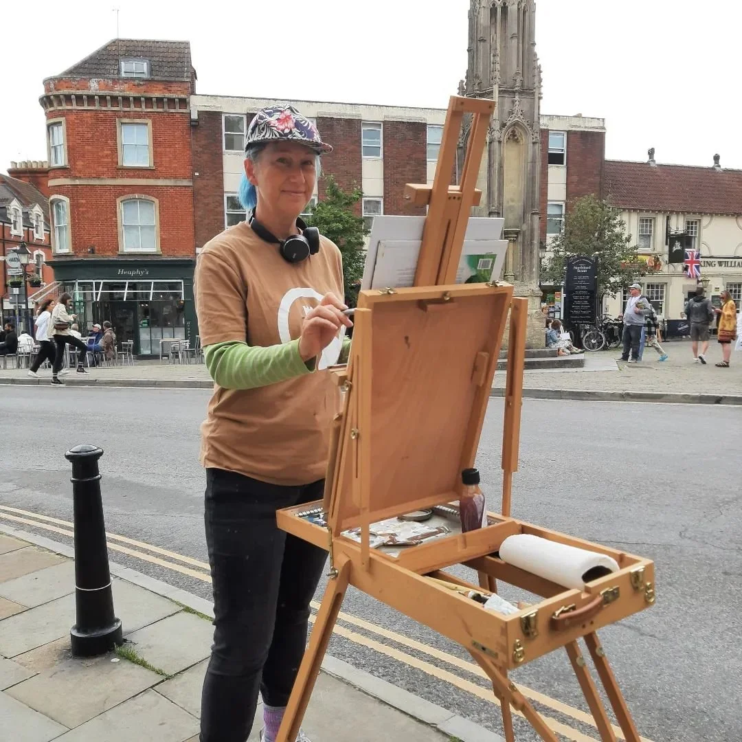 Gail Reid painting ‘Plein Air’ in Glastonbury