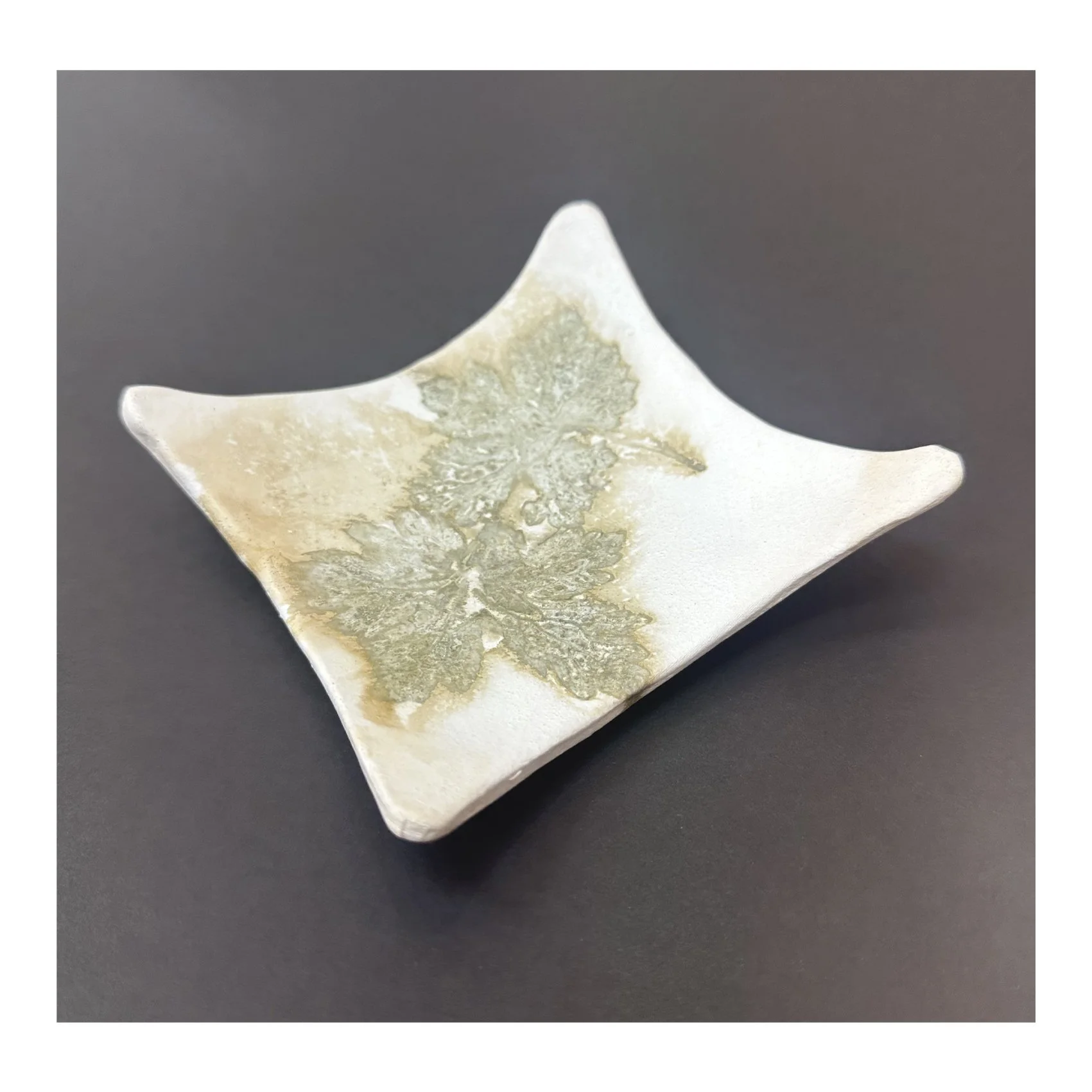 Geranium Dish