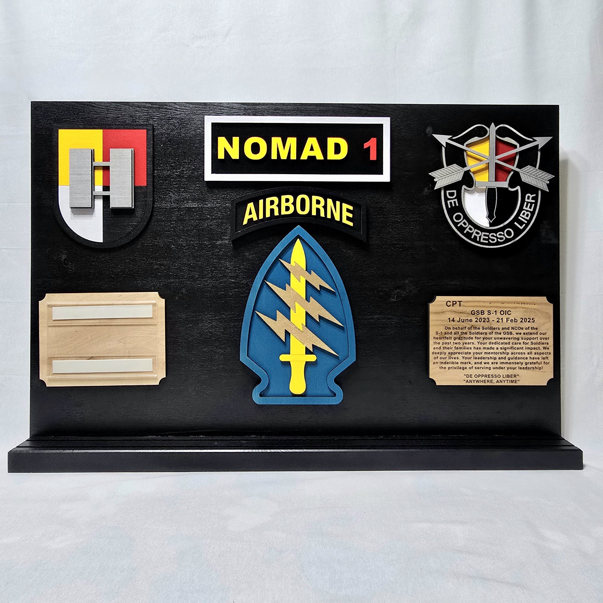 30x20 Plaque with Two-Row Coin Holder and Picture Frame