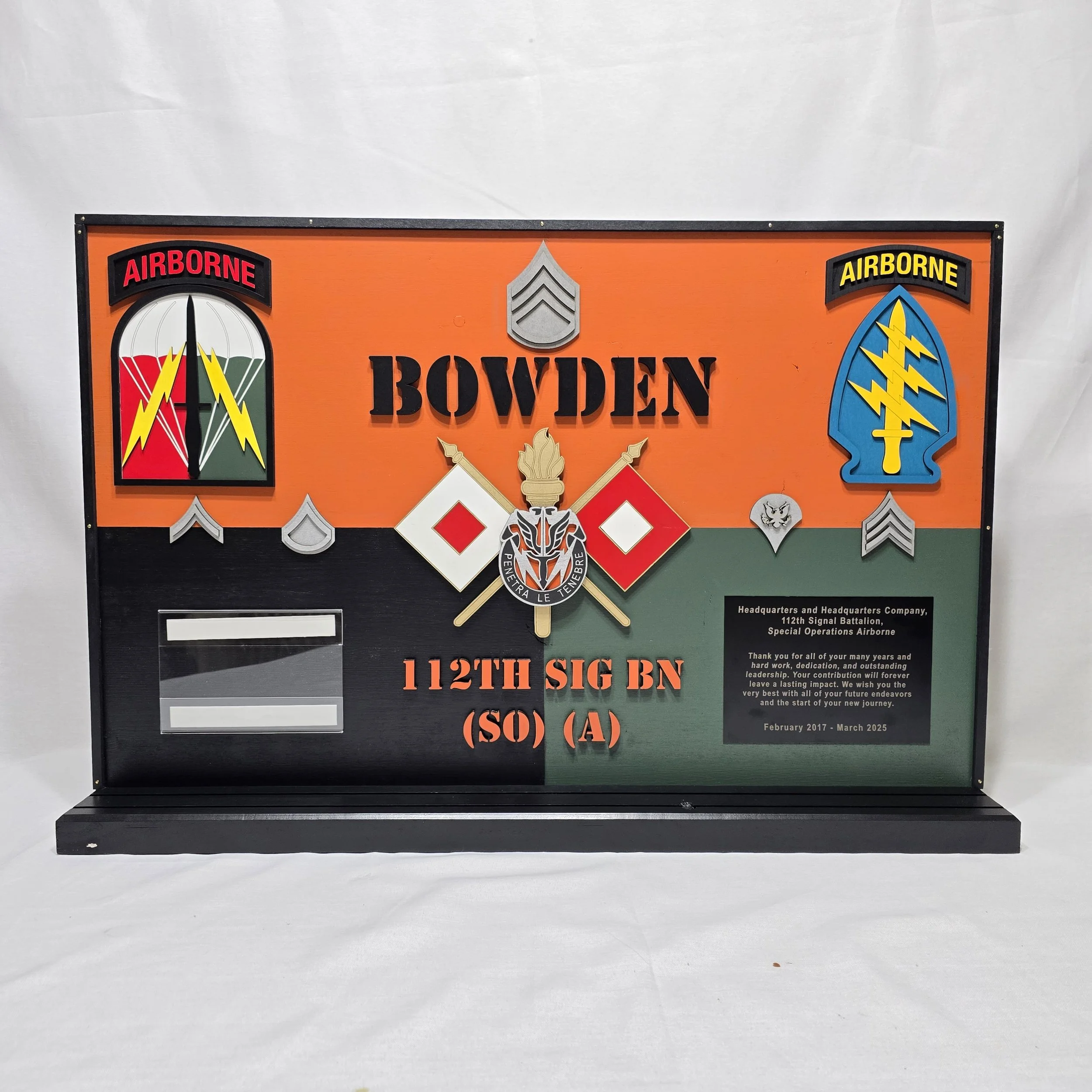 30x20 Plaque with Two-Row Coin Holder and Picture Frame