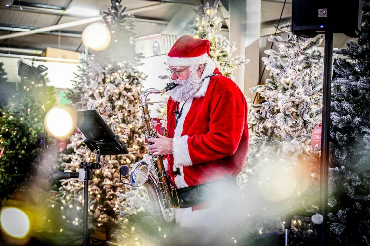 Blue Diamond Home and Garden Late Night Opening