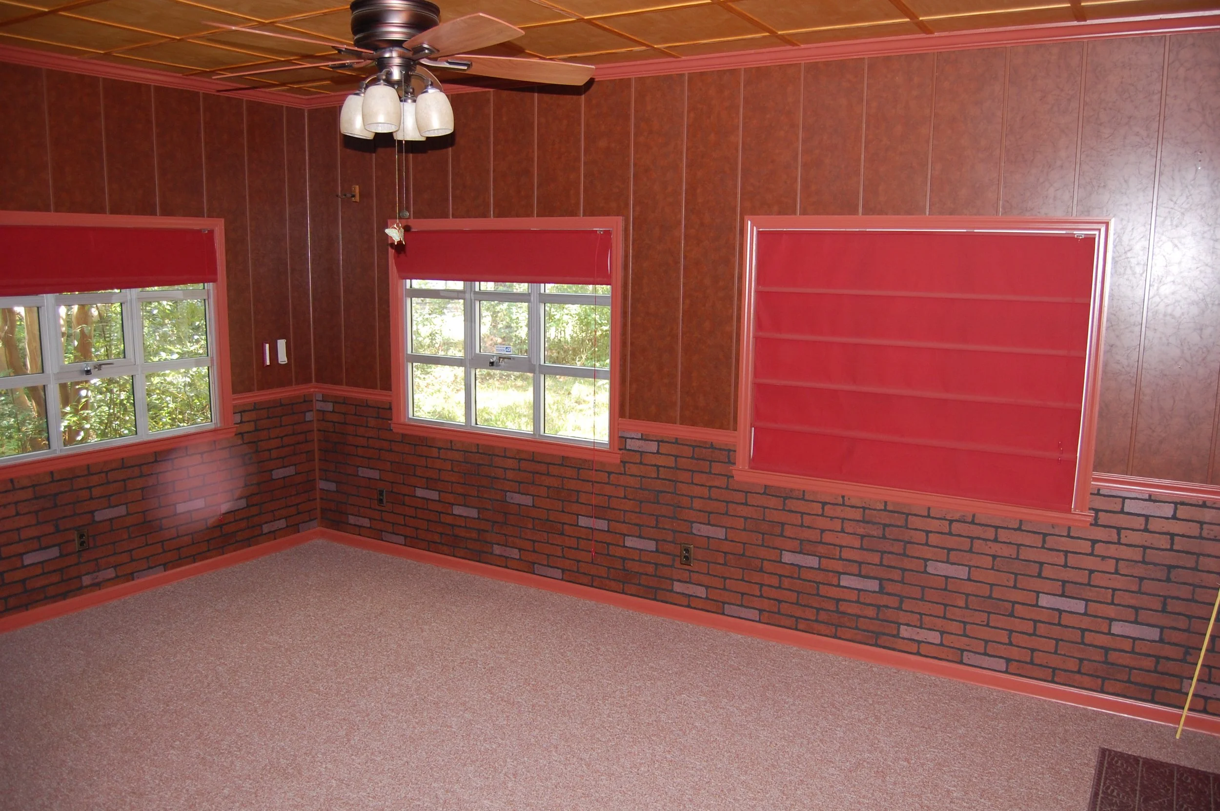 Before - dark, Pizza Hut looking "sunroom"