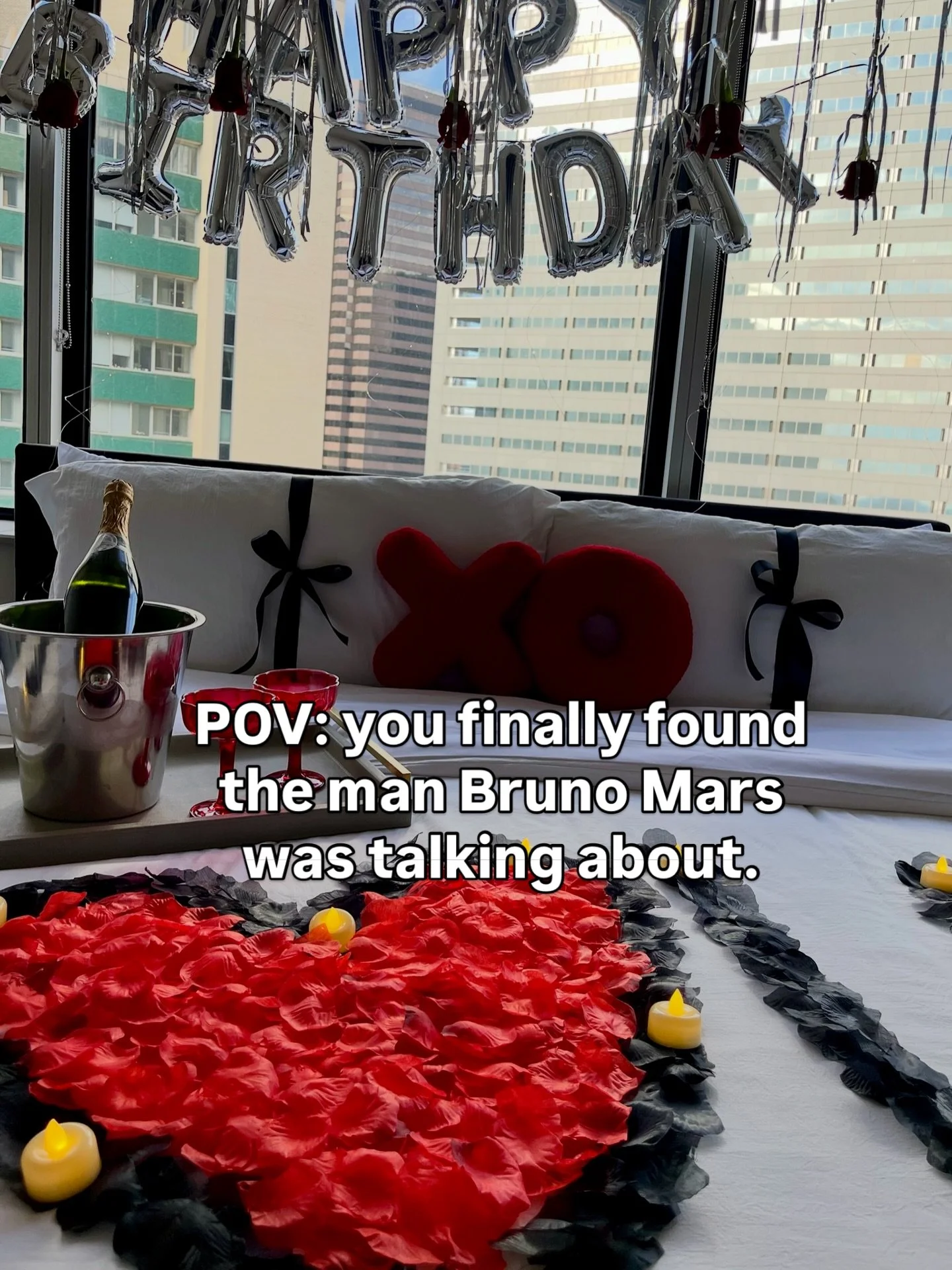 If he wanted to&hellip; this is how. 👀✨
Want to surprise your partner like this? DM me. 📩🎈💐

#birthdaylove #specialday❤️ #roomdecoration🎀