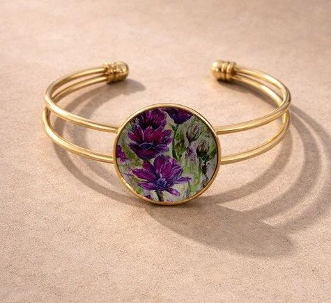 Magenta Daisies bracelet