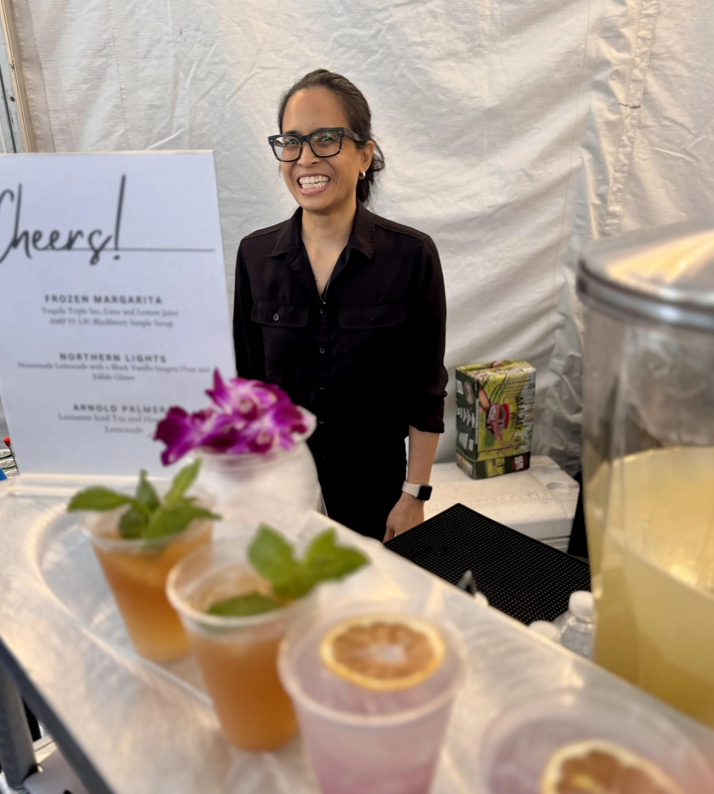 Professional-Bartender-with-a-Smile