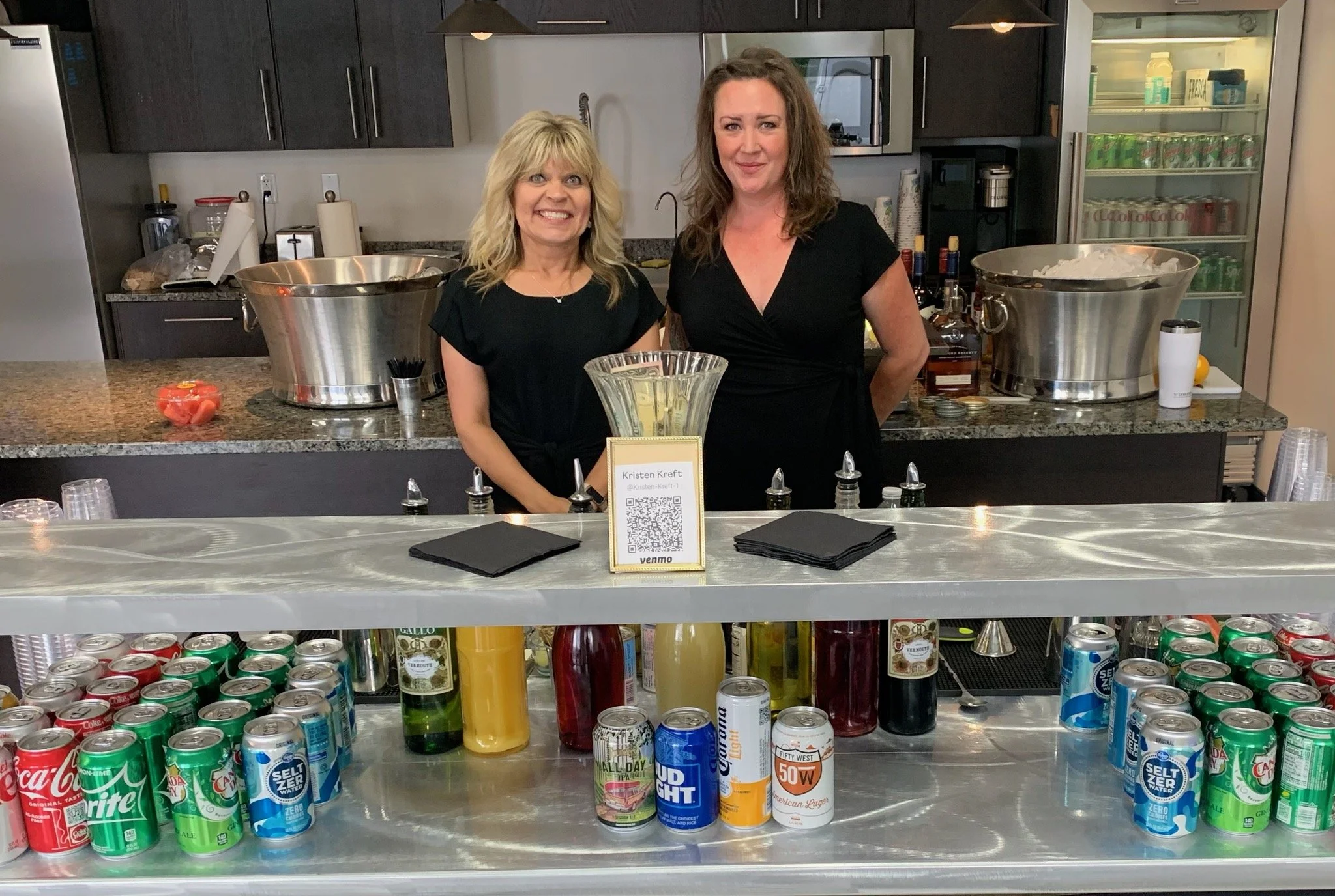 Corporate-Happy-Hour-Insired-Bartender