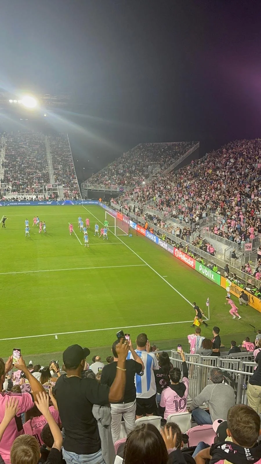 Inter Miami Leo Messi Corner Kick 2.jpg