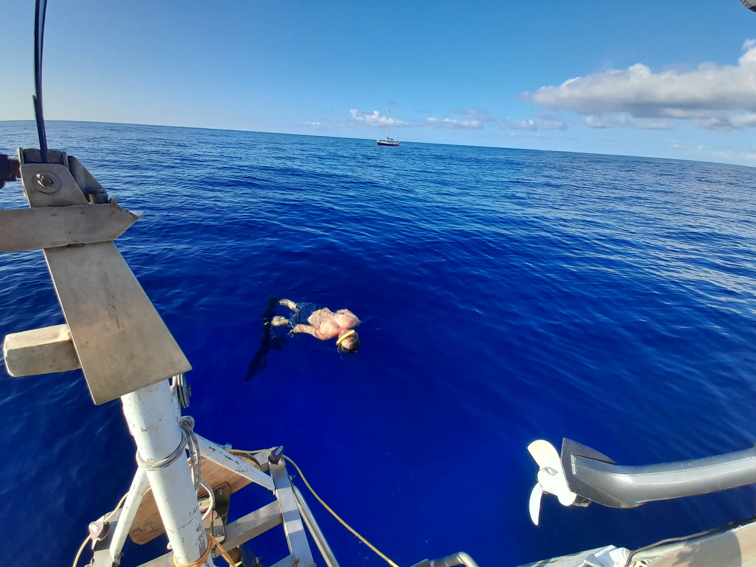 Voyage slow en voilier : de “tour du monde” à “petite boucle dans l’Atlantique” et une vision du voyage chamboulée !