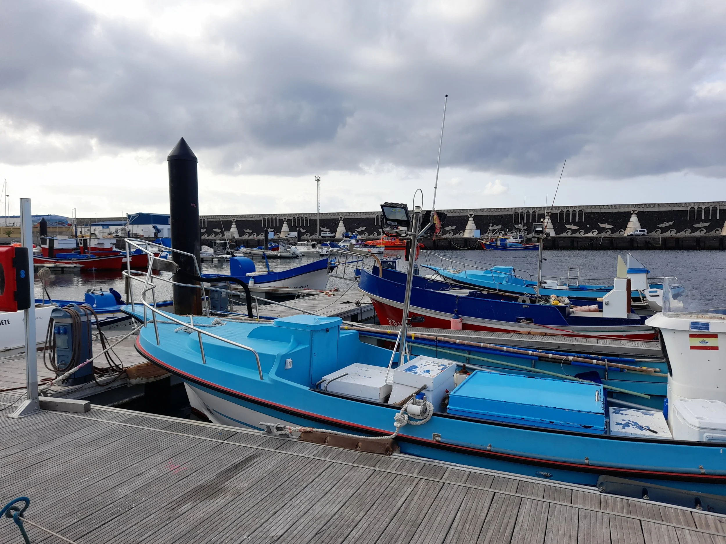 barques de pêche dans le port de al Restinga, El Hierro, îles canaries, Espagne