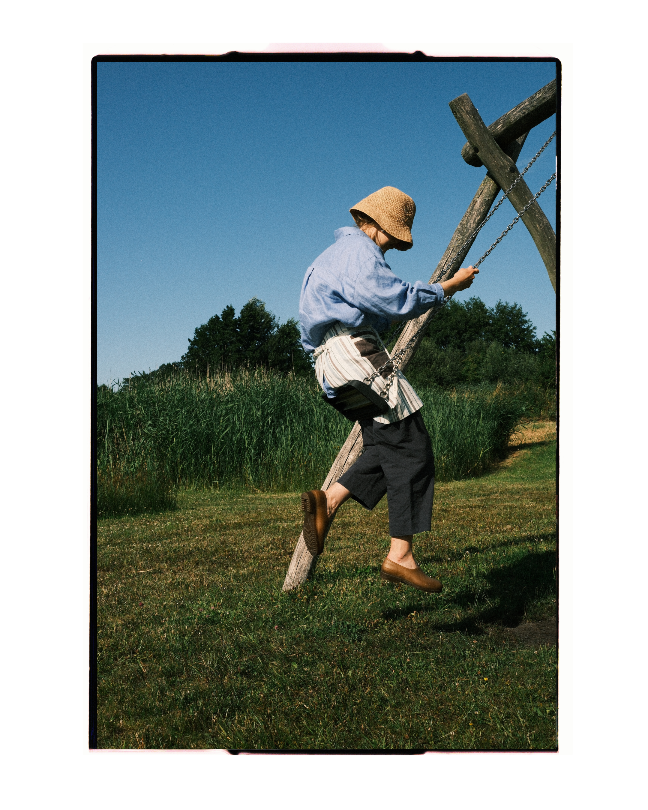 OURY HOME Waist Apron Linen.png