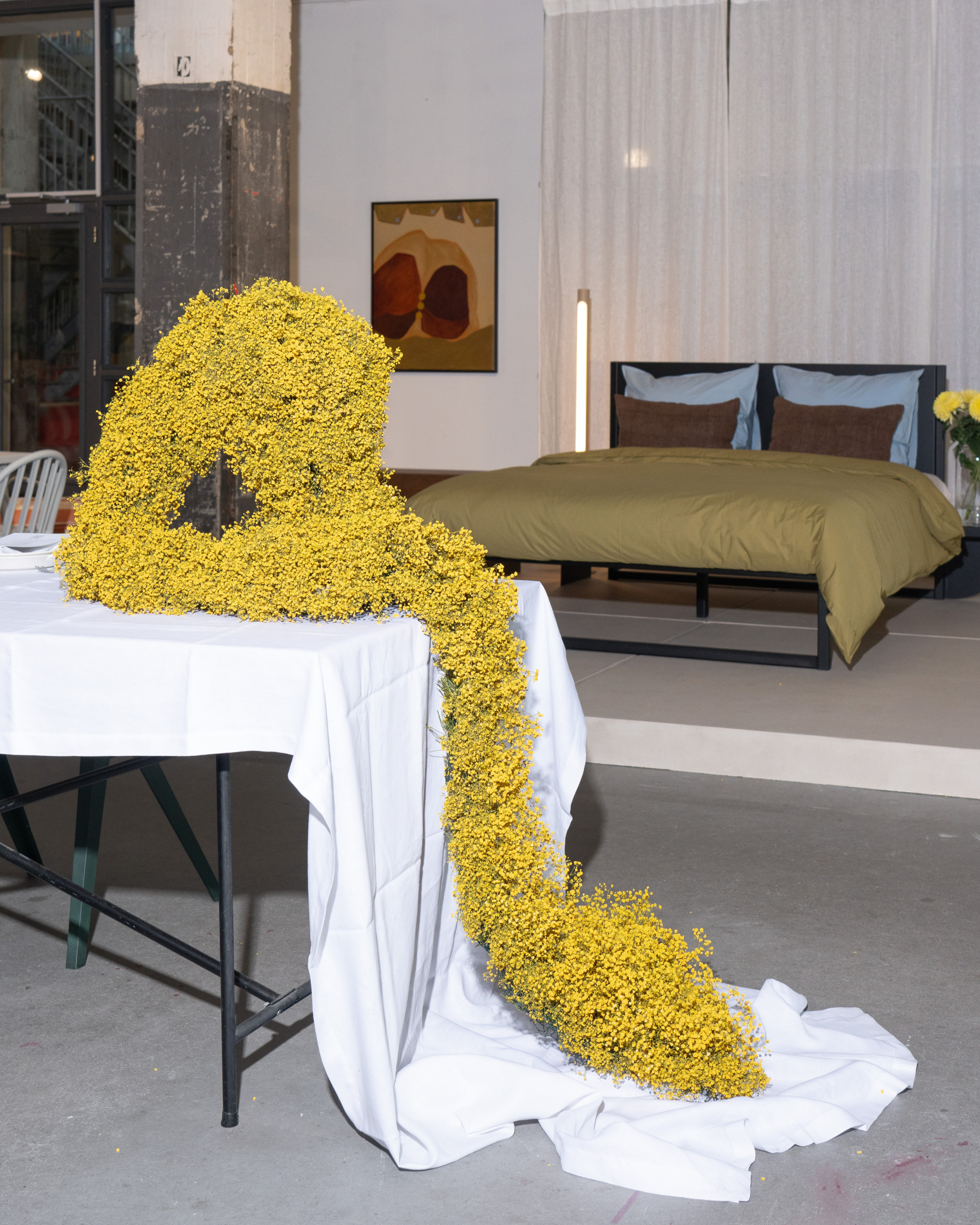 oury-home-pr-brunch-mimosa-floral-table.png