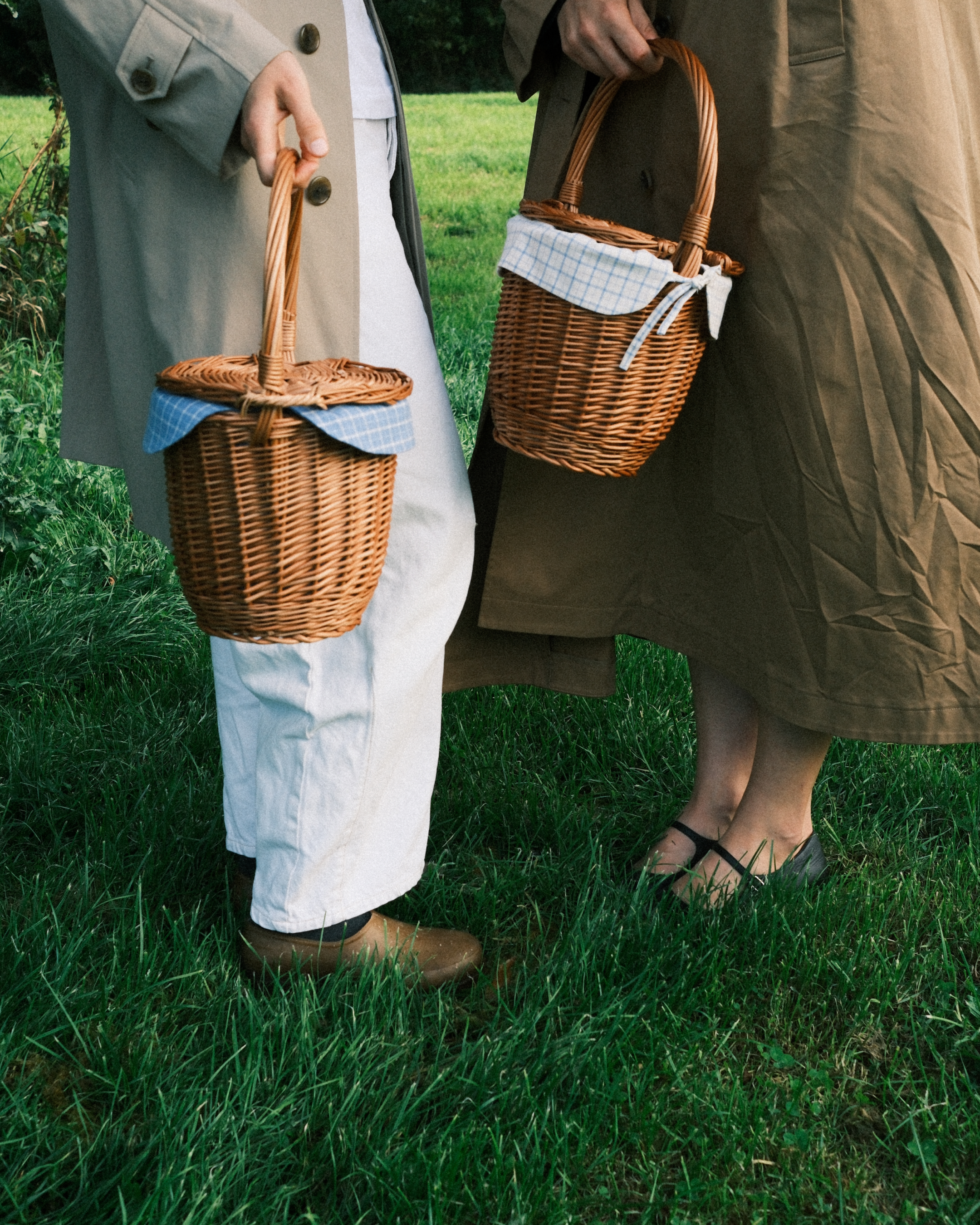 willow-baskets-with-blue-checked-liners.png