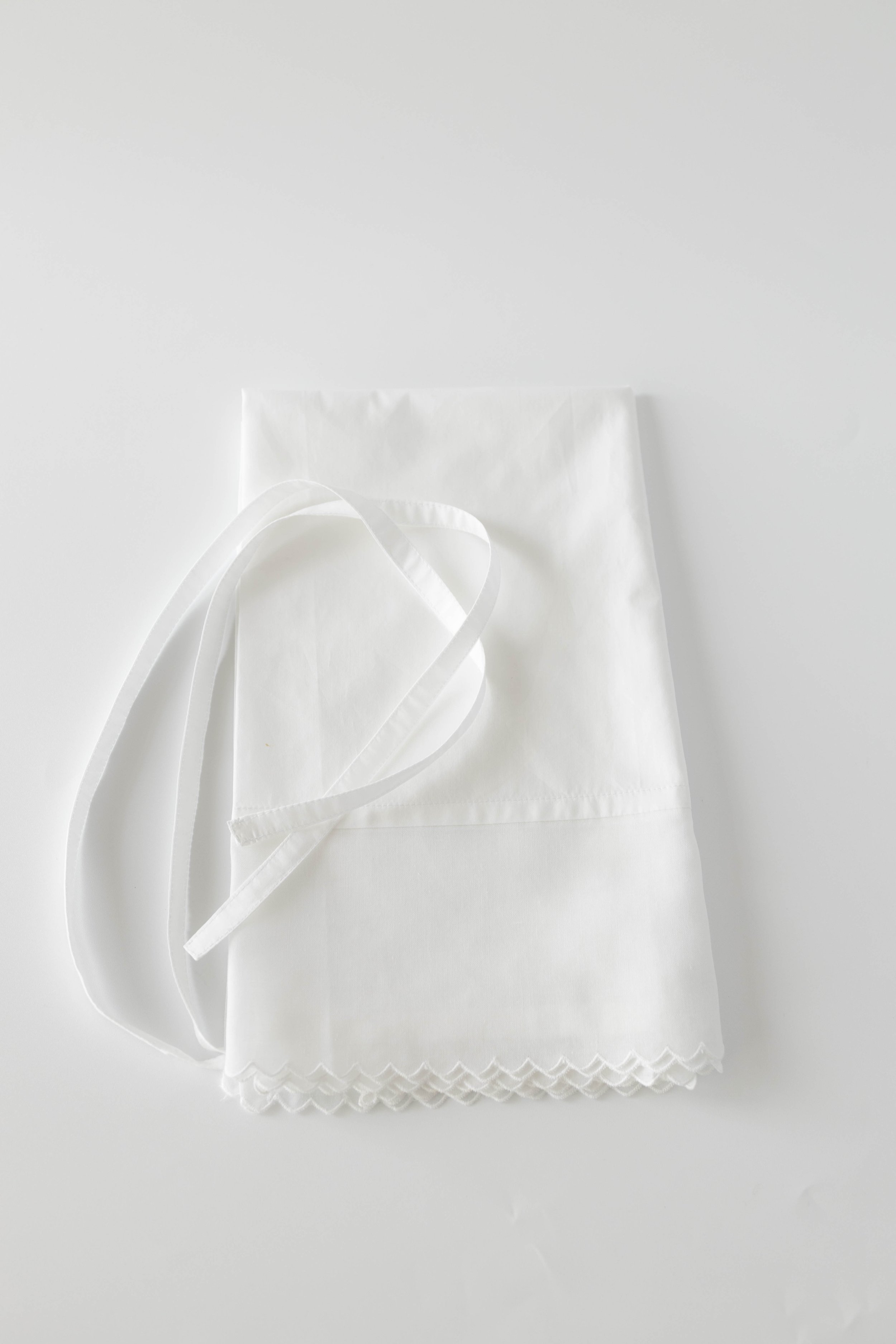 OURY HOME White Apronnwith red embroidery-7.jpg